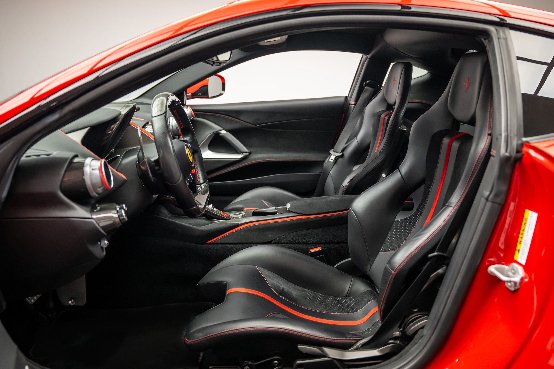 FERRARI * 812 SUPERFAST * ROSSO CORSA * CARBON RACING-SEATS *-image-14