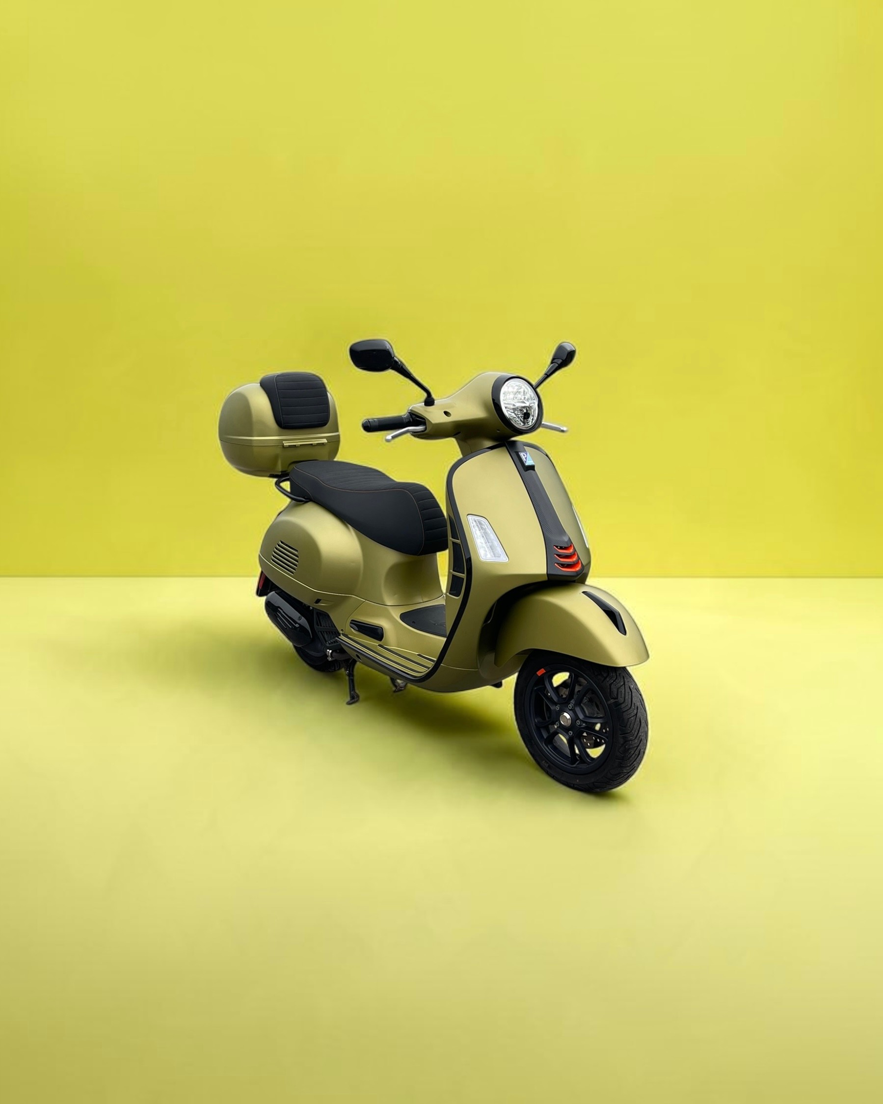 PIAGGIO Vespa GTS 125 Super Sport ABS-image-2