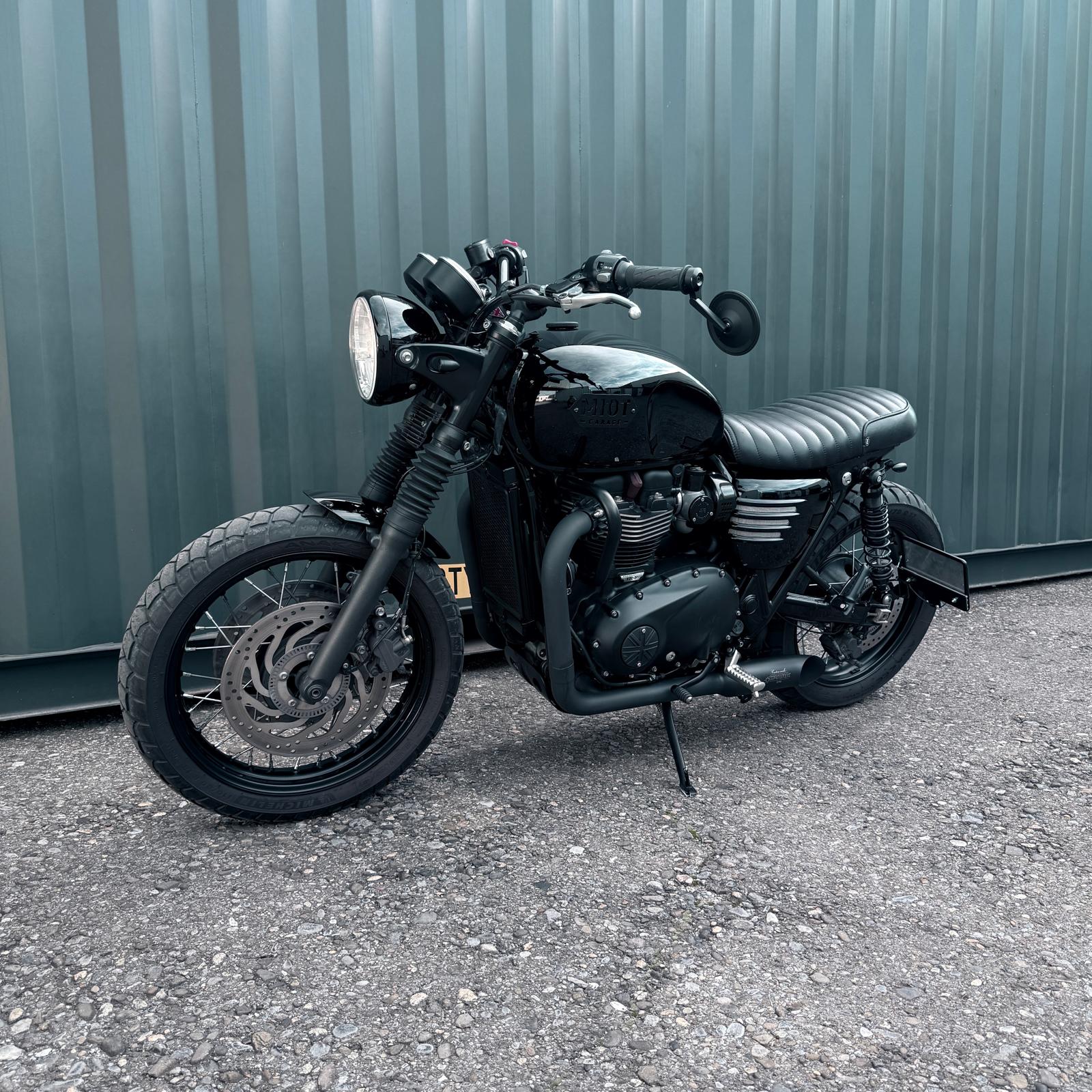 TRIUMPH Bonneville T120 Black-image-4