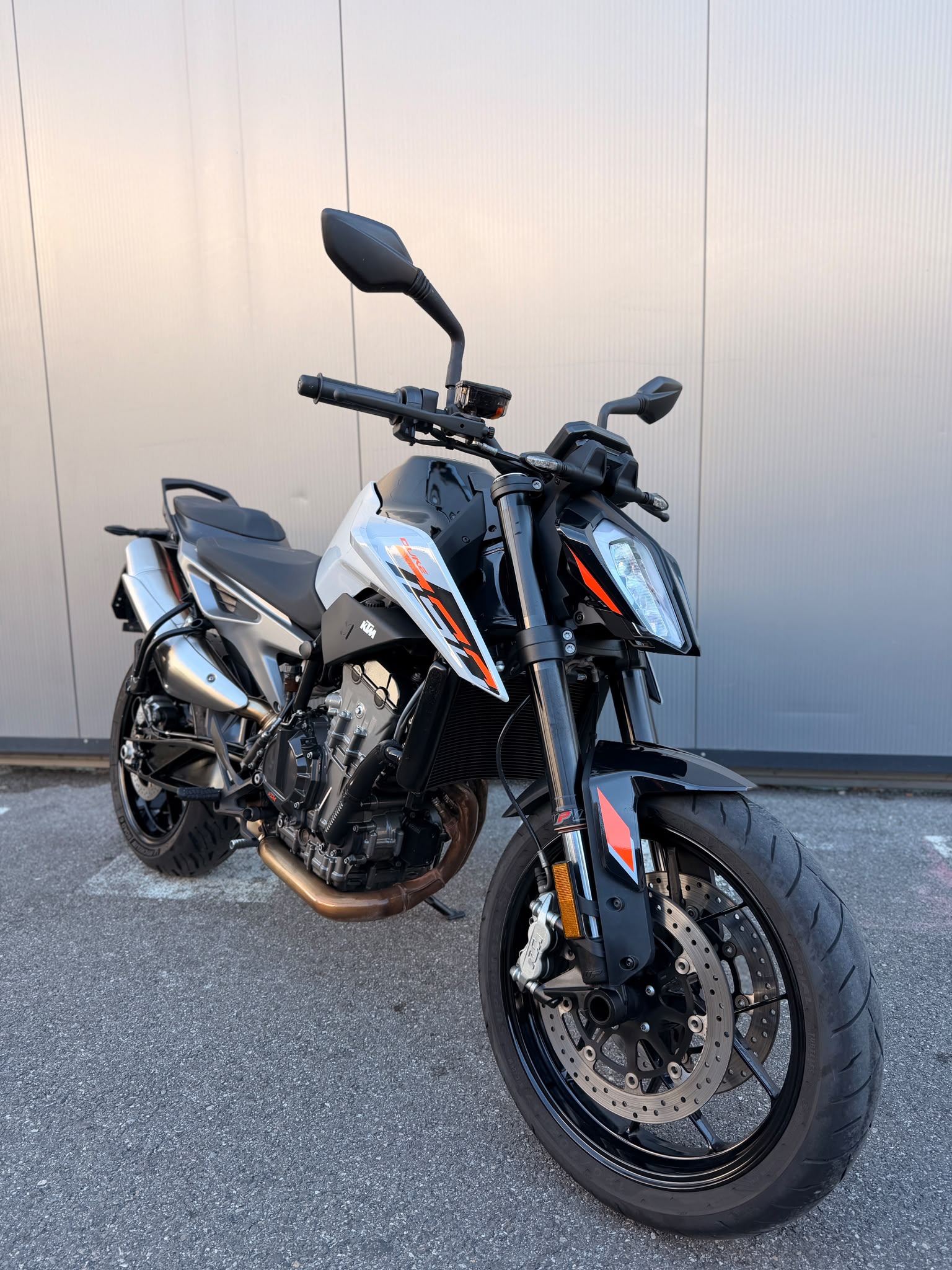 KTM 790 Duke-image-1
