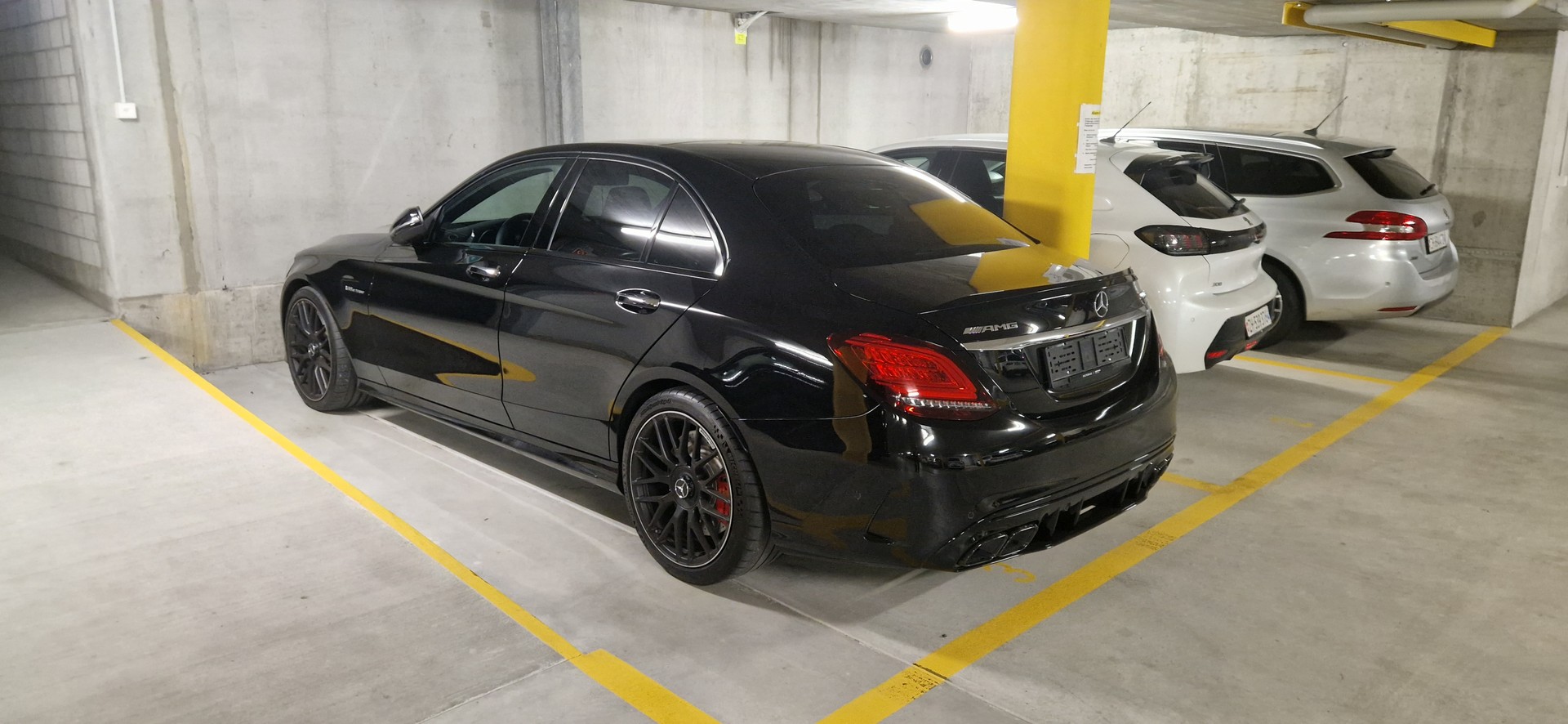 MERCEDES-BENZ C 63 S AMG Speedshift-image-1