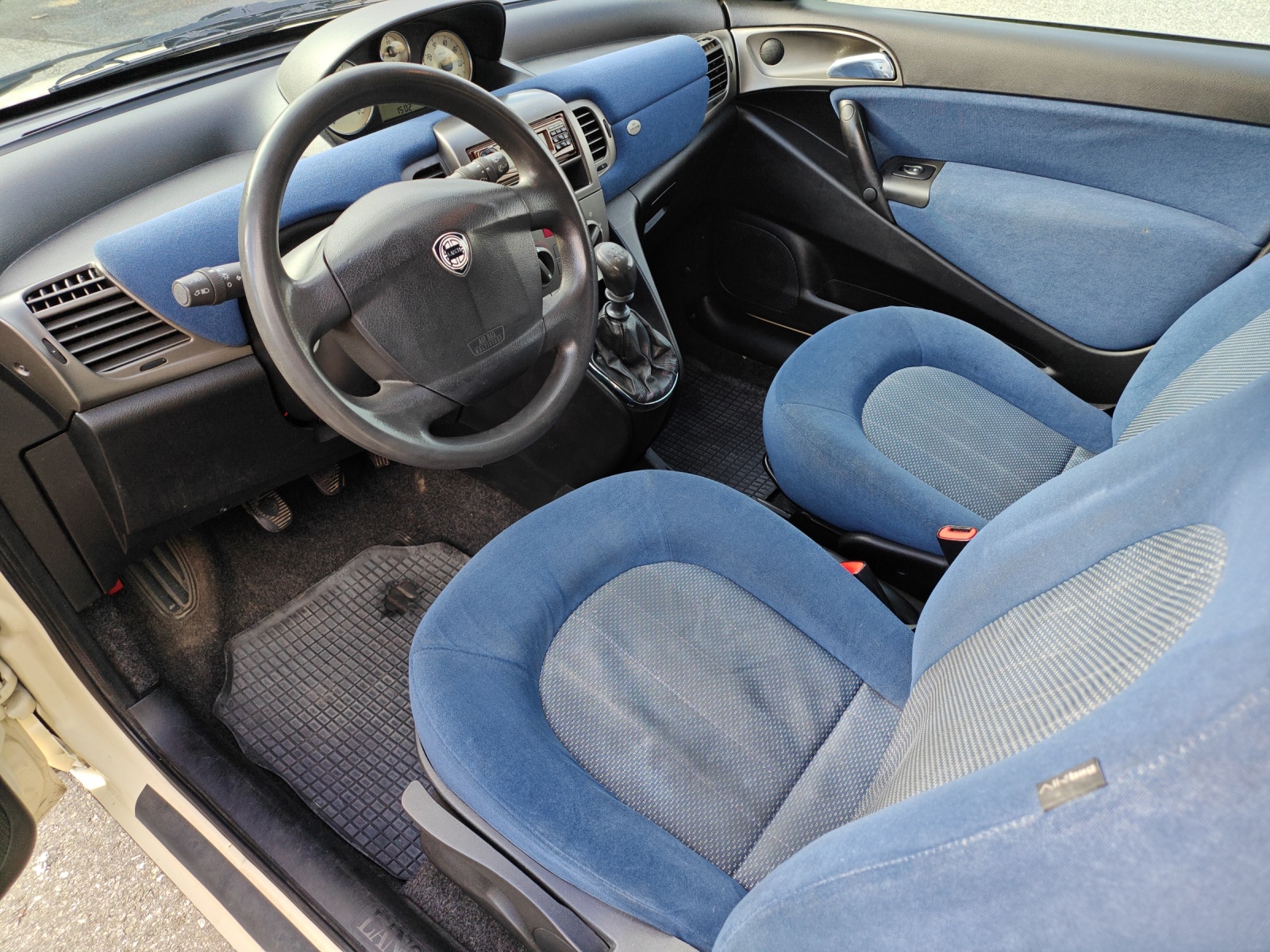 LANCIA Ypsilon 1.2-image-10