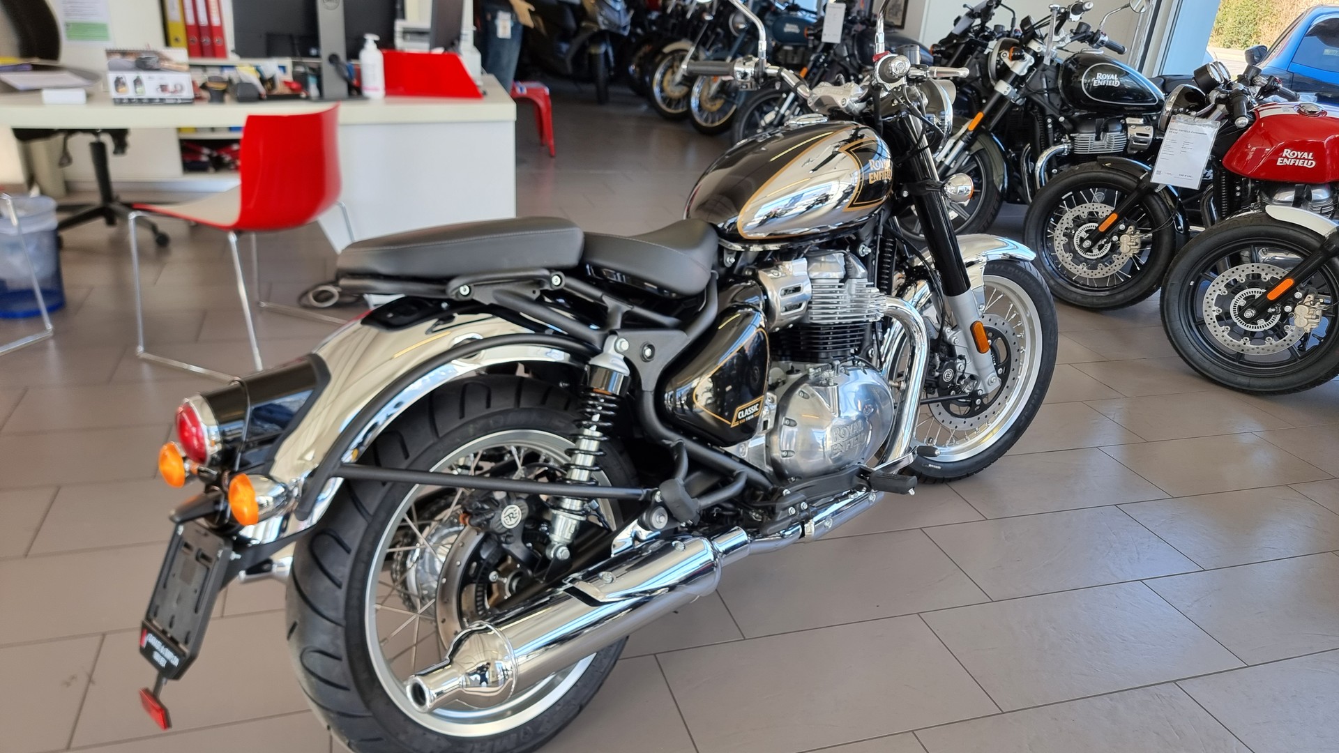 ROYAL ENFIELD Classic 650 New 2025!!!!-image-2