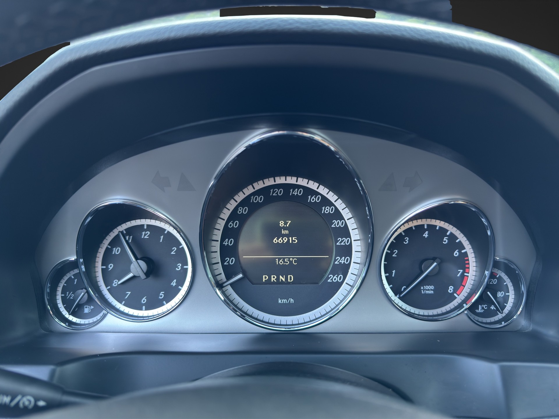 MERCEDES-BENZ E 500 7G-Tronic-image-10