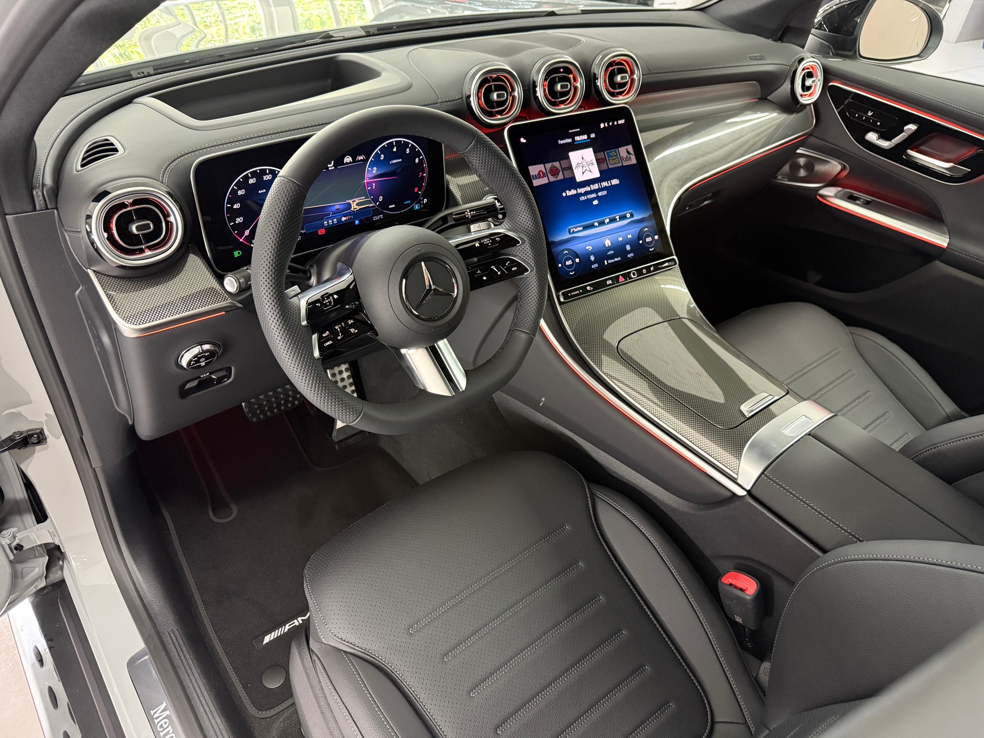 MERCEDES-BENZ GLC 200 4MATIC Coupe-image-6