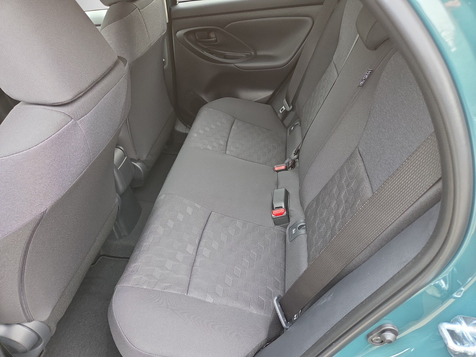 TOYOTA Yaris 1.5 Trend e-CVT-image-10
