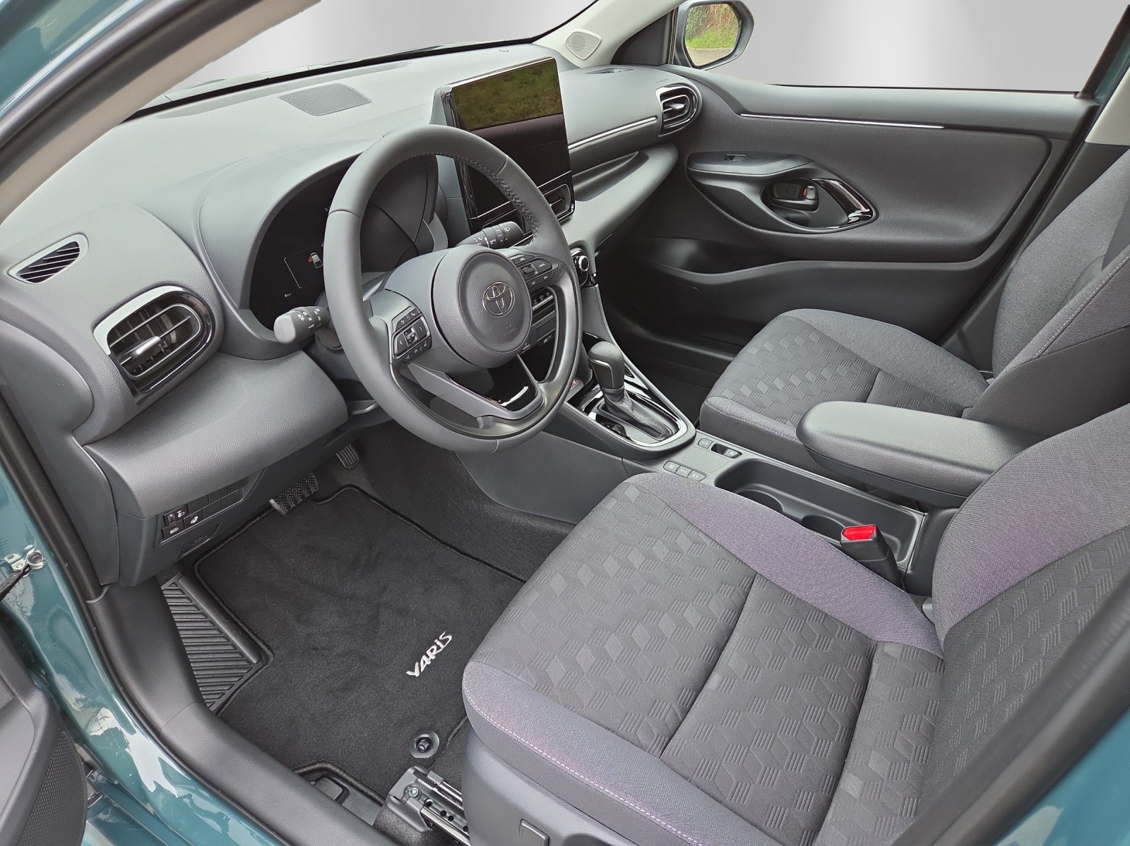 TOYOTA Yaris 1.5 Trend e-CVT-image-11