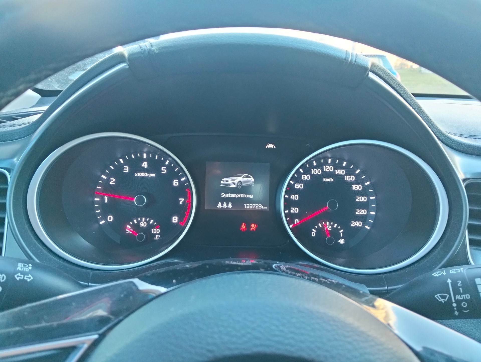 KIA Ceed 1.4 T-GDi Power 25 DCT-image-3