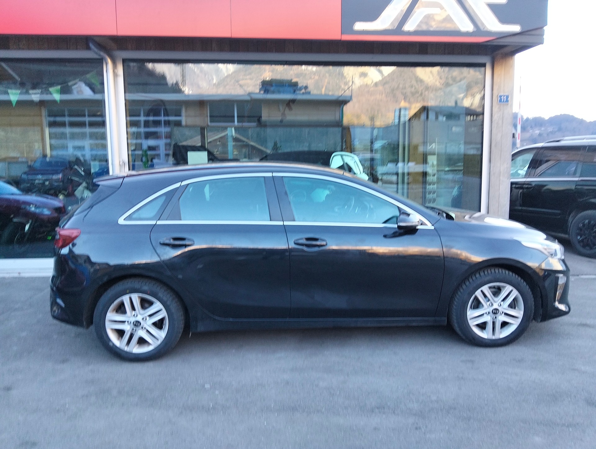 KIA Ceed 1.4 T-GDi Power 25 DCT-image-4