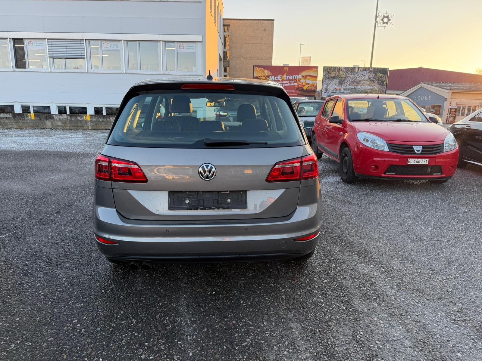 VW Golf Sportsvan 1.4 TSI Highline DSG-showroom-element-3
