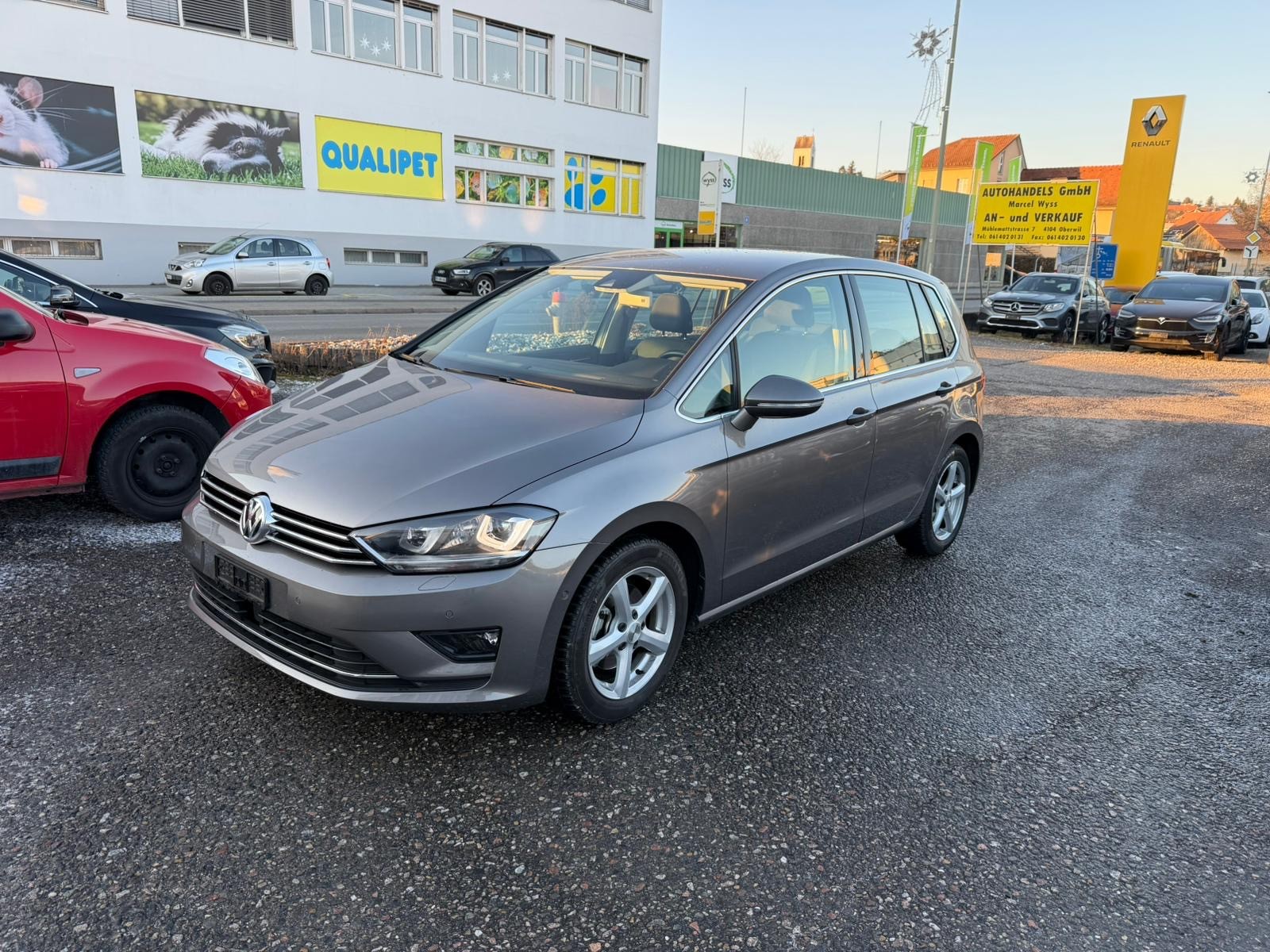 VW Golf Sportsvan 1.4 TSI Highline DSG-showroom-element-1