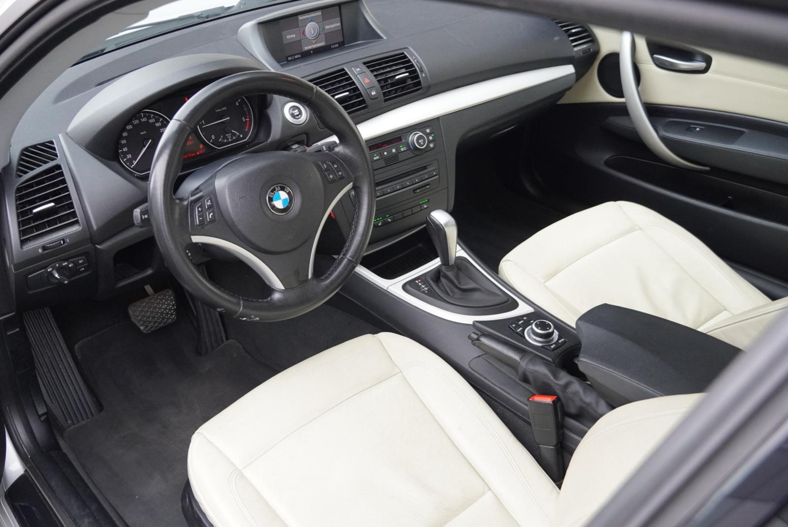 BMW 120d Coupé Steptronic-image-11