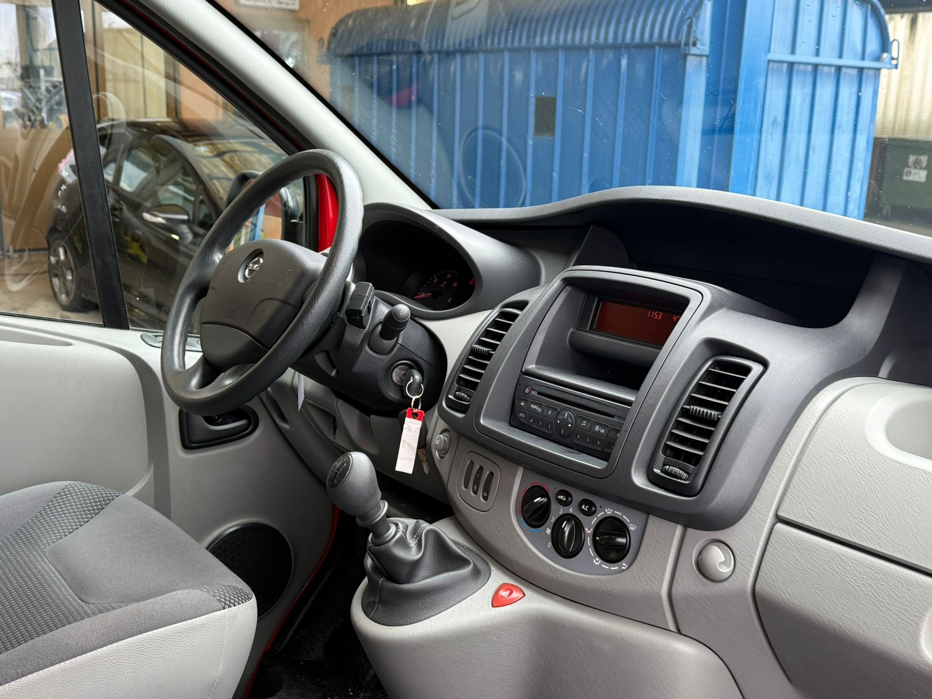 OPEL Vivaro 2.0 CDTI 2.7t L1H1-image-10