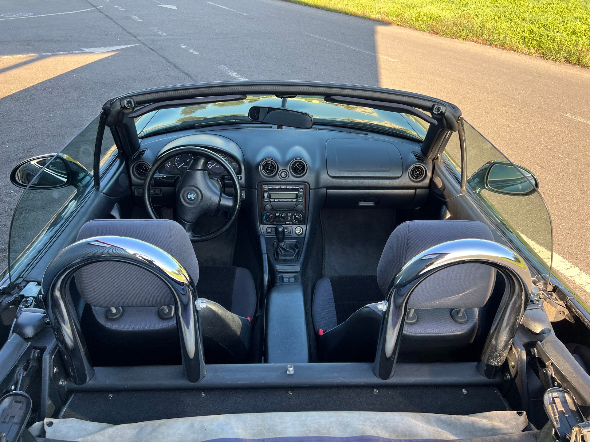 MAZDA MX-5 1.6i-16 Youngster-image-11