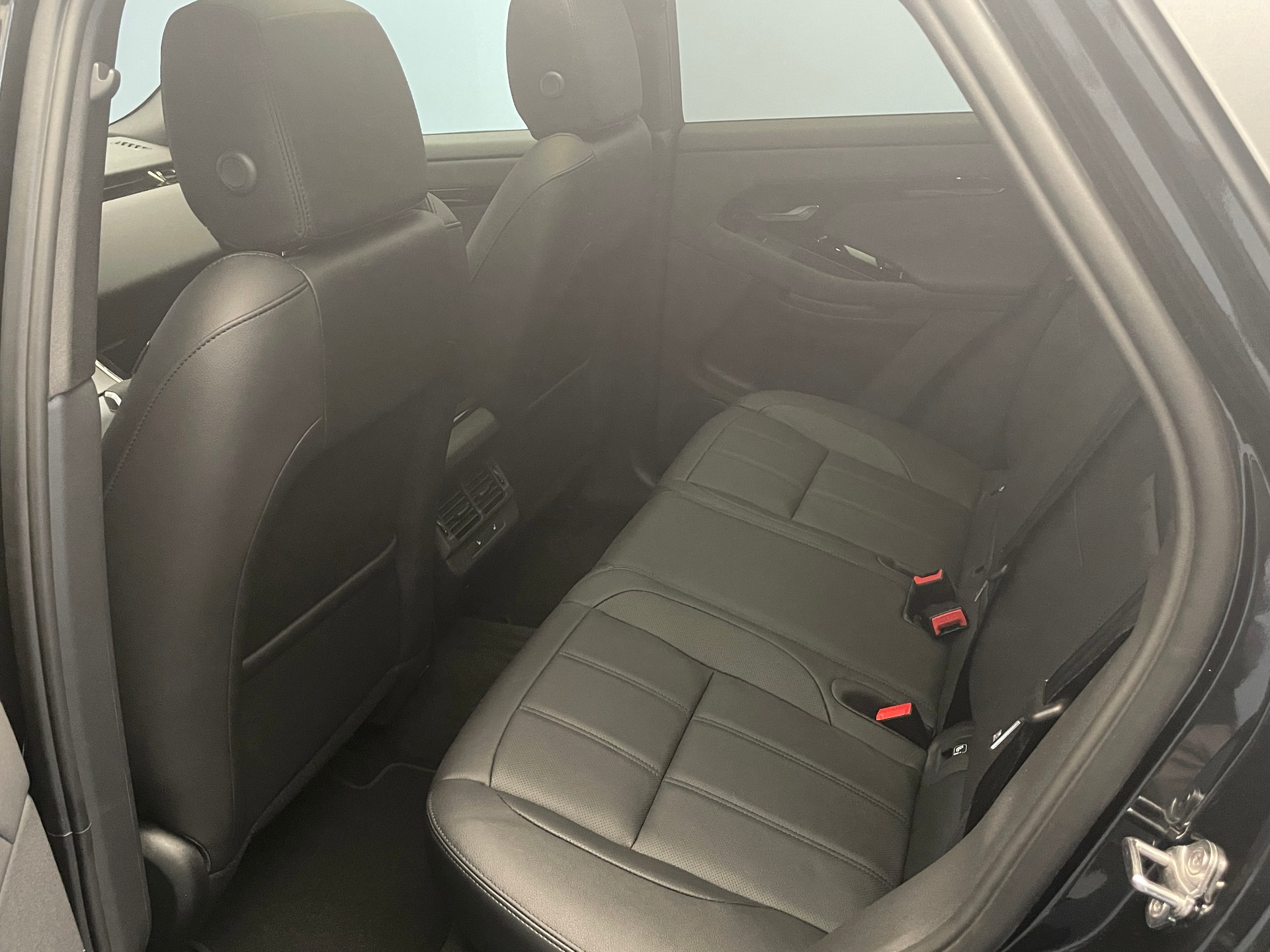 LAND ROVER Range Rover Evoque 1.5 T 270e S-image-10