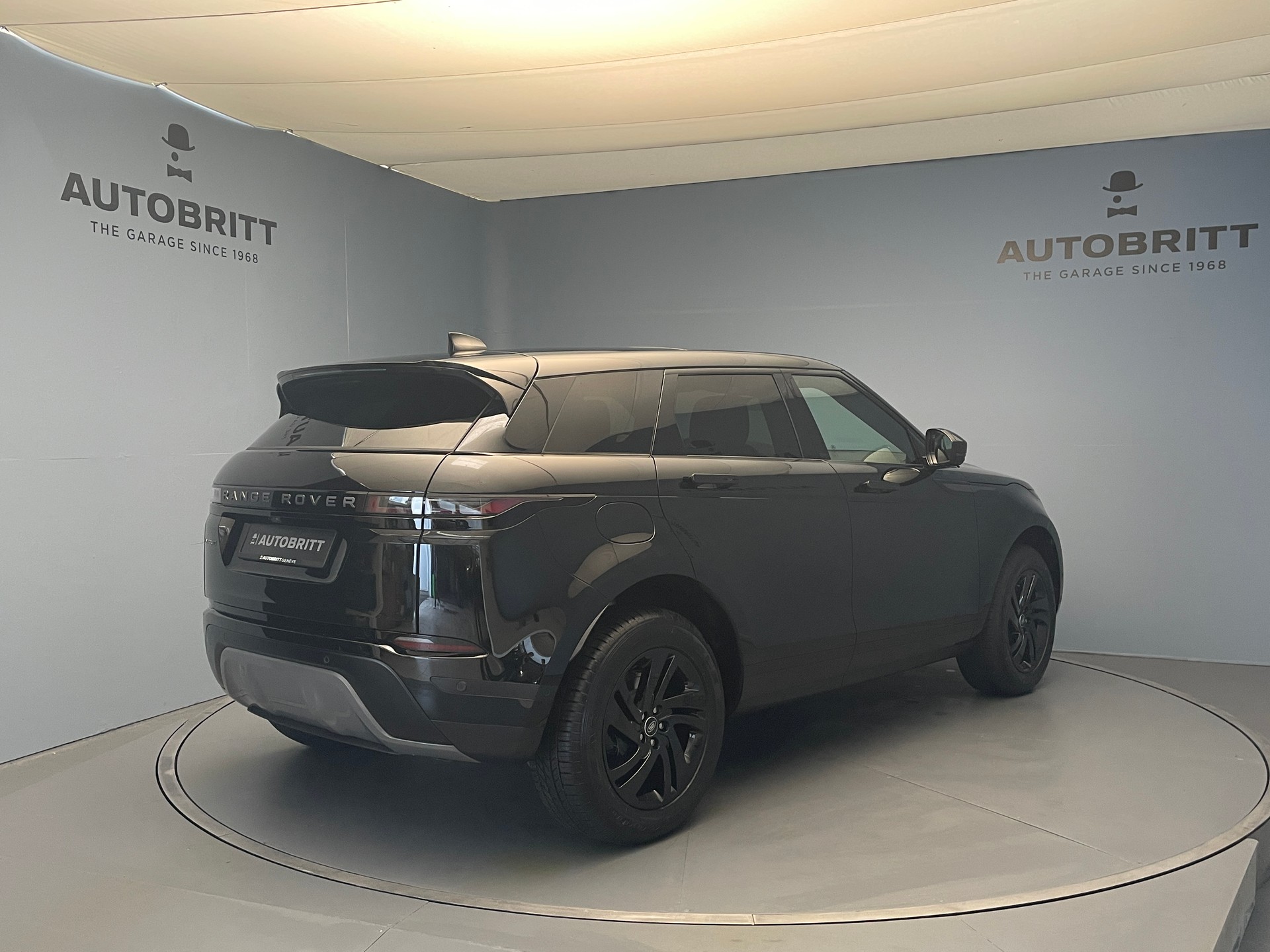 LAND ROVER Range Rover Evoque 1.5 T 270e S-showroom-element-3