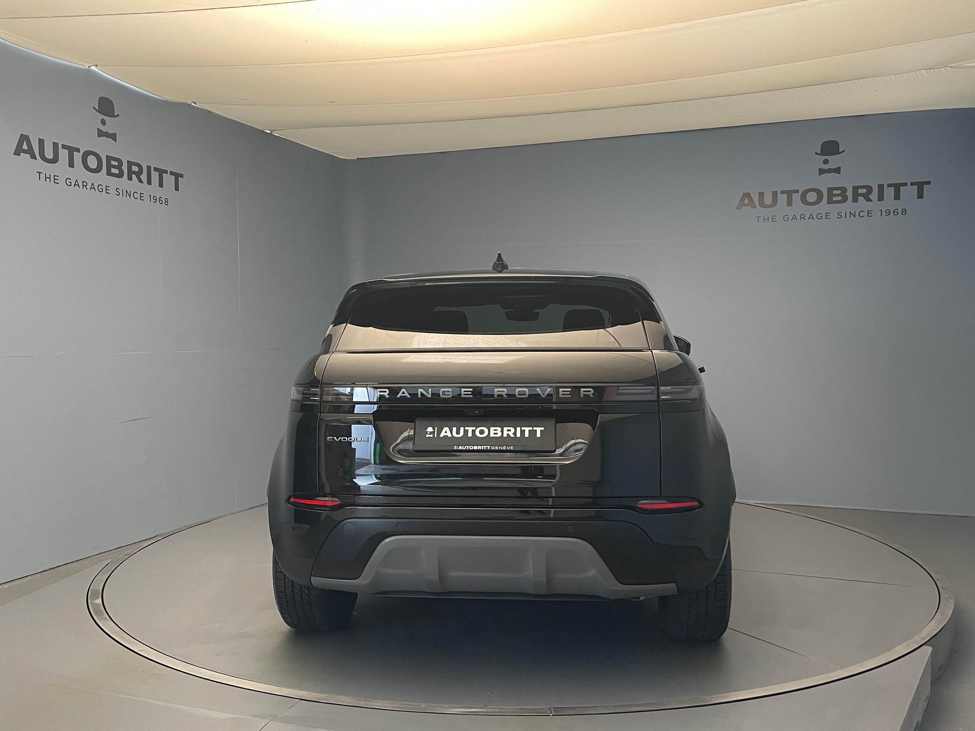 LAND ROVER Range Rover Evoque 1.5 T 270e S-image-4