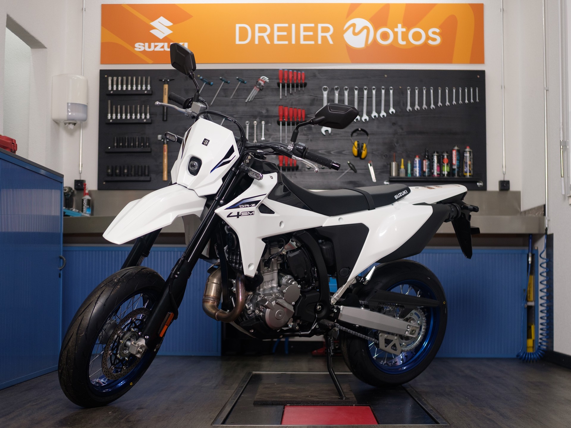 SUZUKI DR-Z4SM-image-1