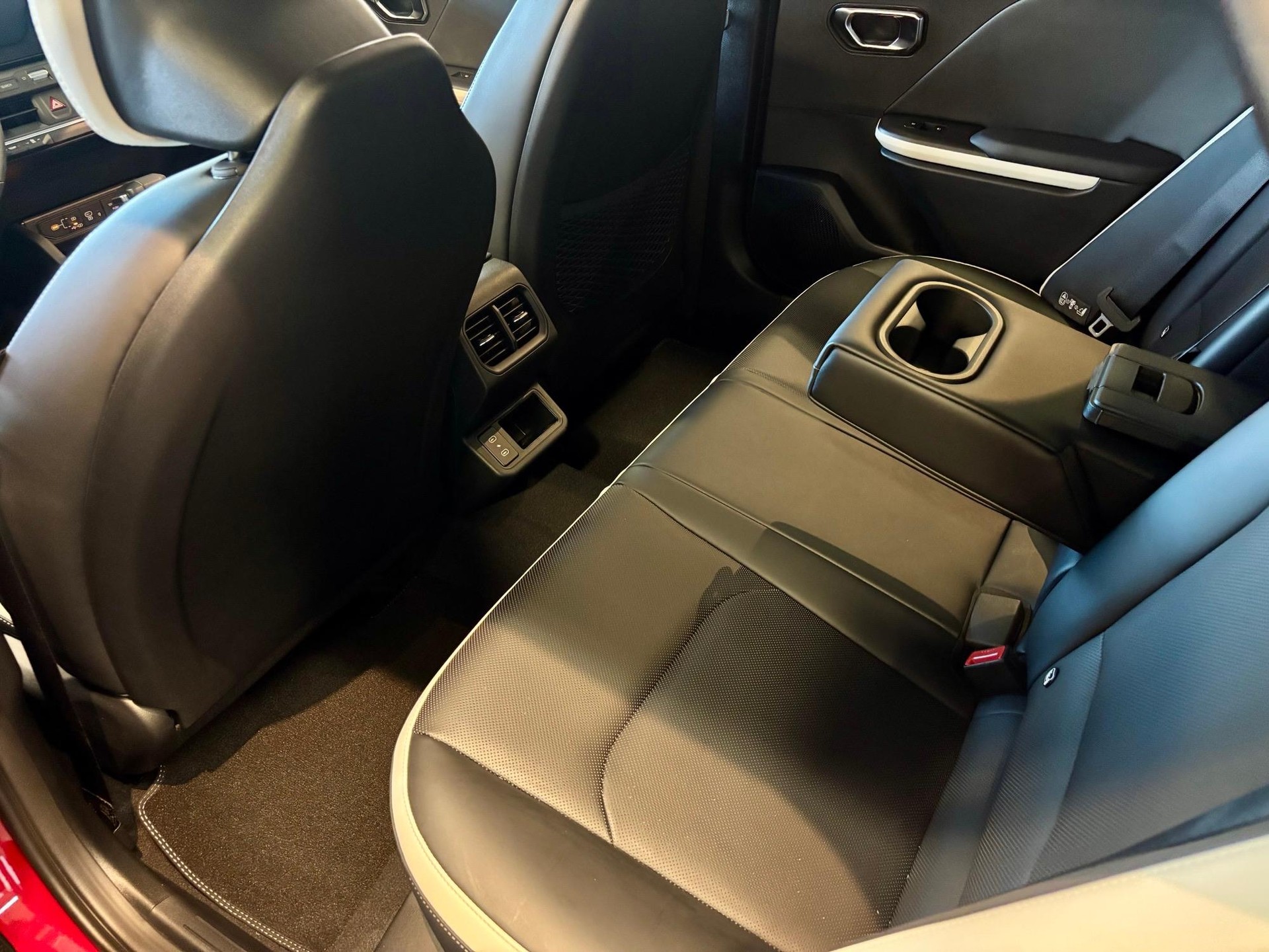 KIA K4 1.6 T-GDi GT-Line-image-12