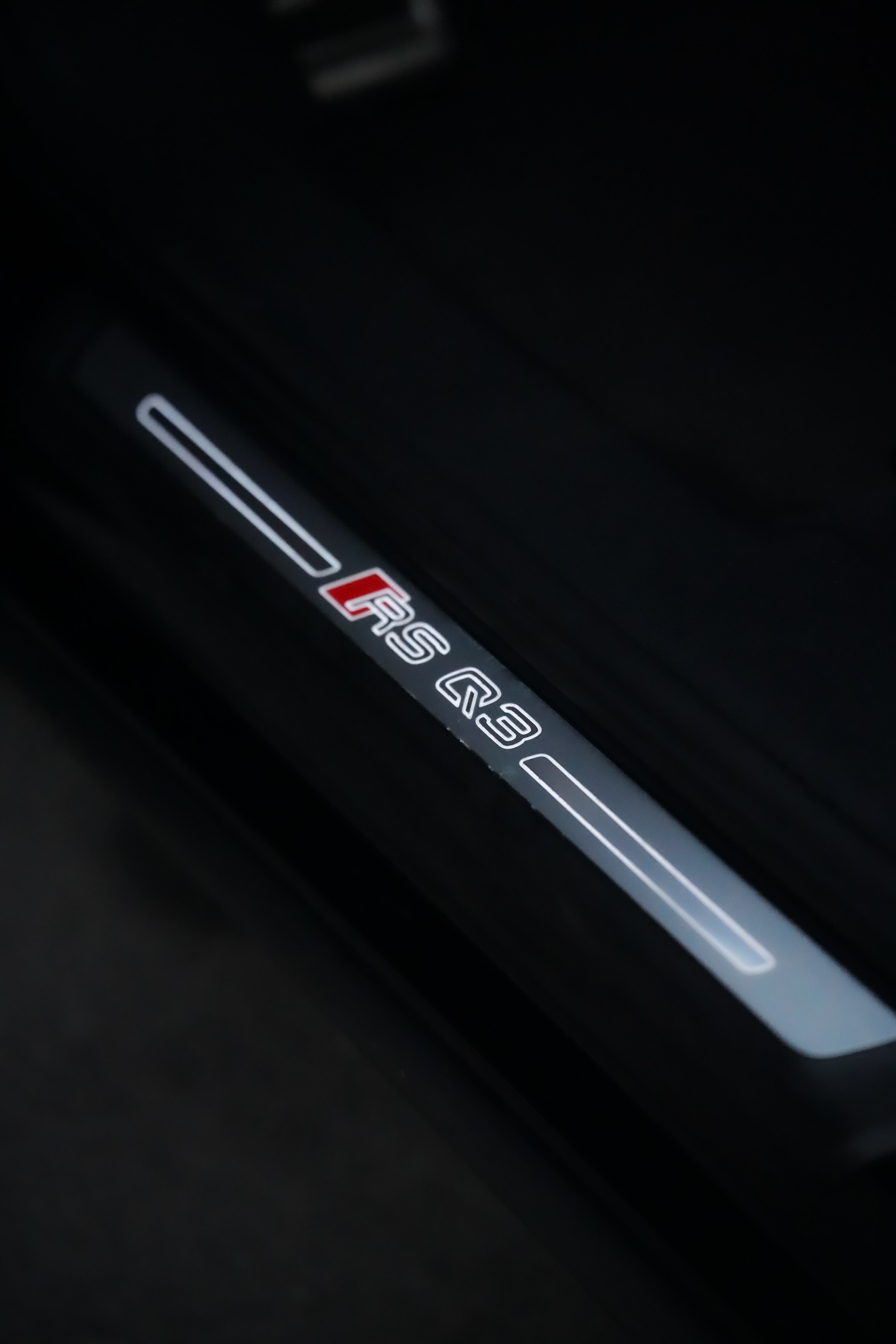 AUDI RS Q3 Sportback quattro S tronic-image-4