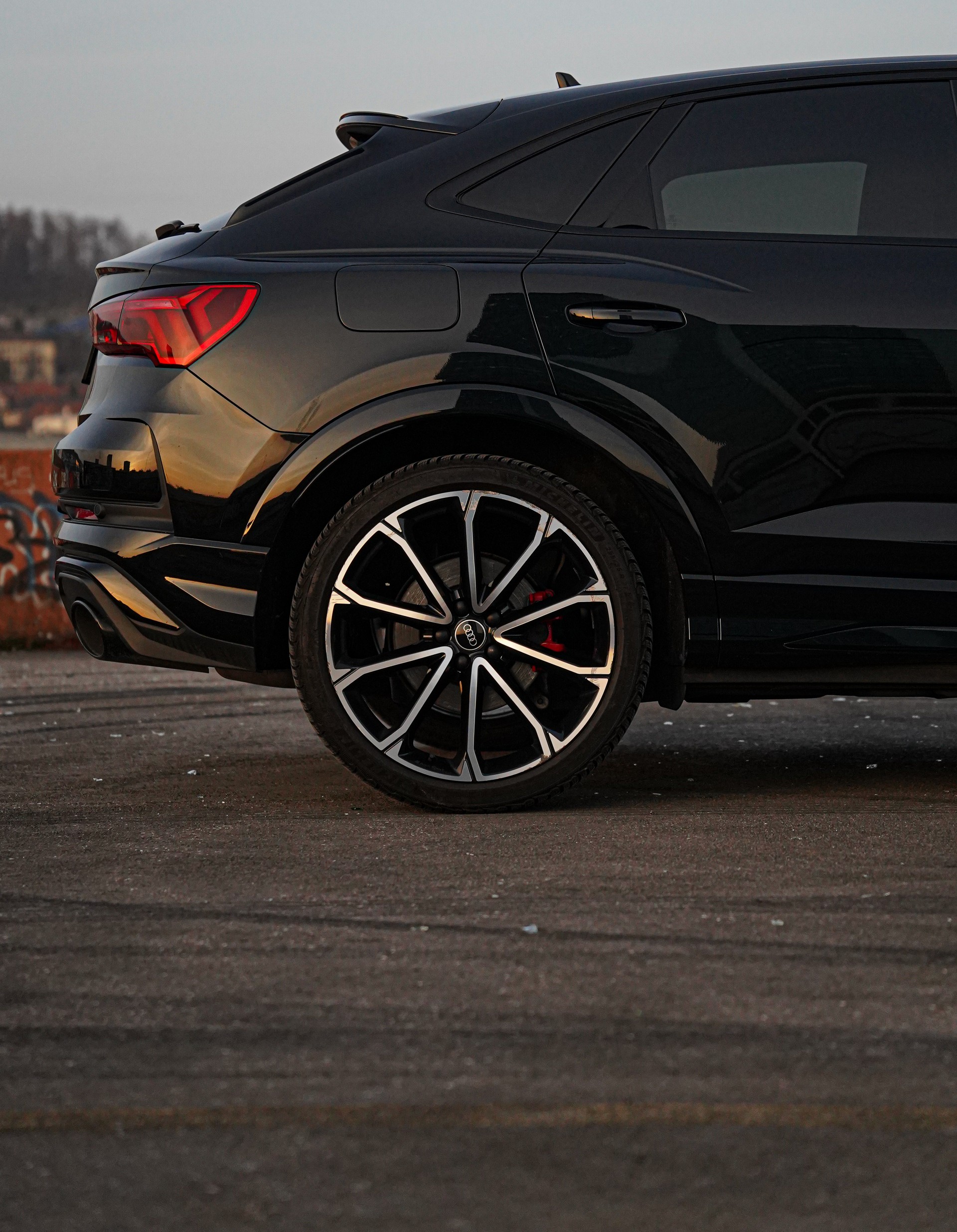 AUDI RS Q3 Sportback quattro S tronic-image-2