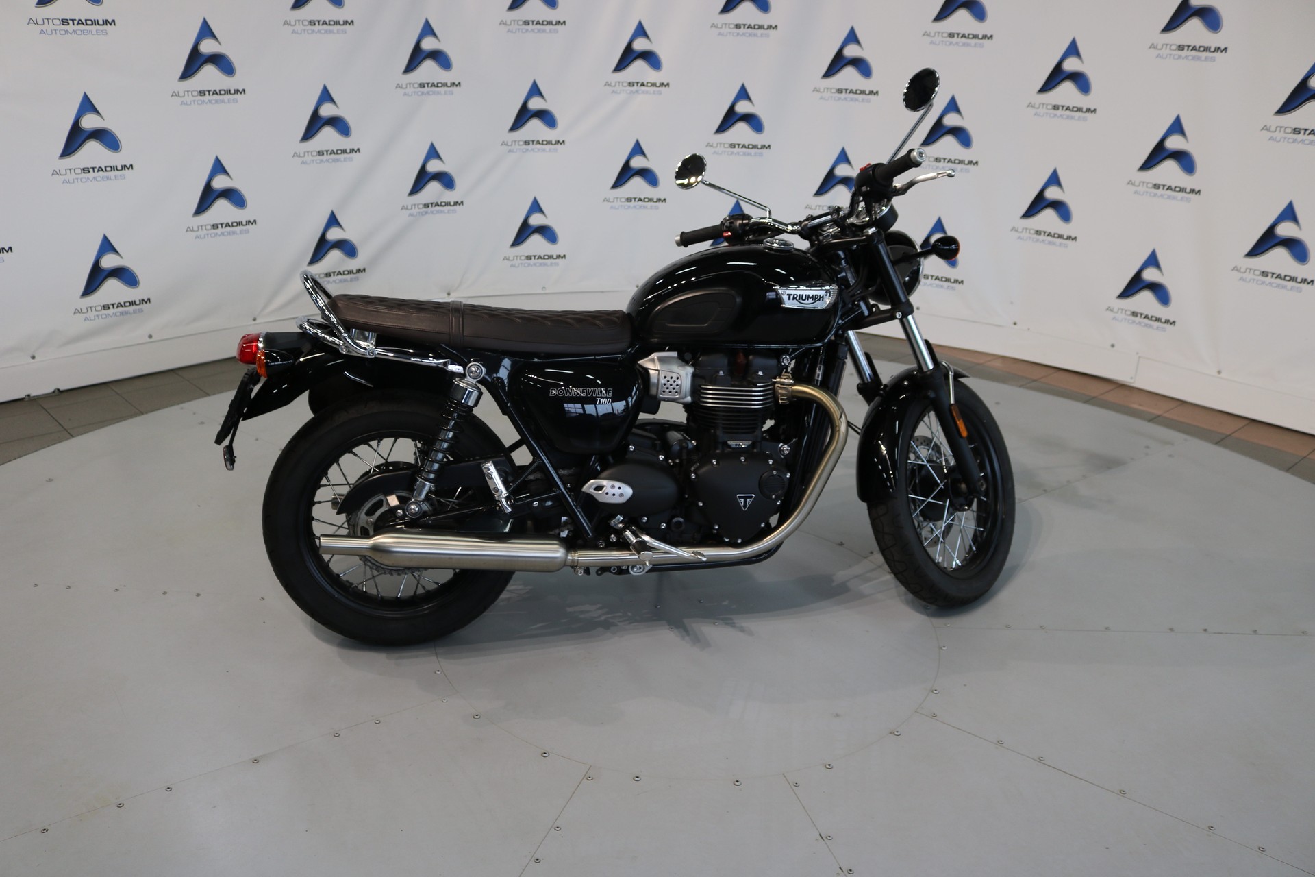 TRIUMPH Bonneville 900 T 100-image-3