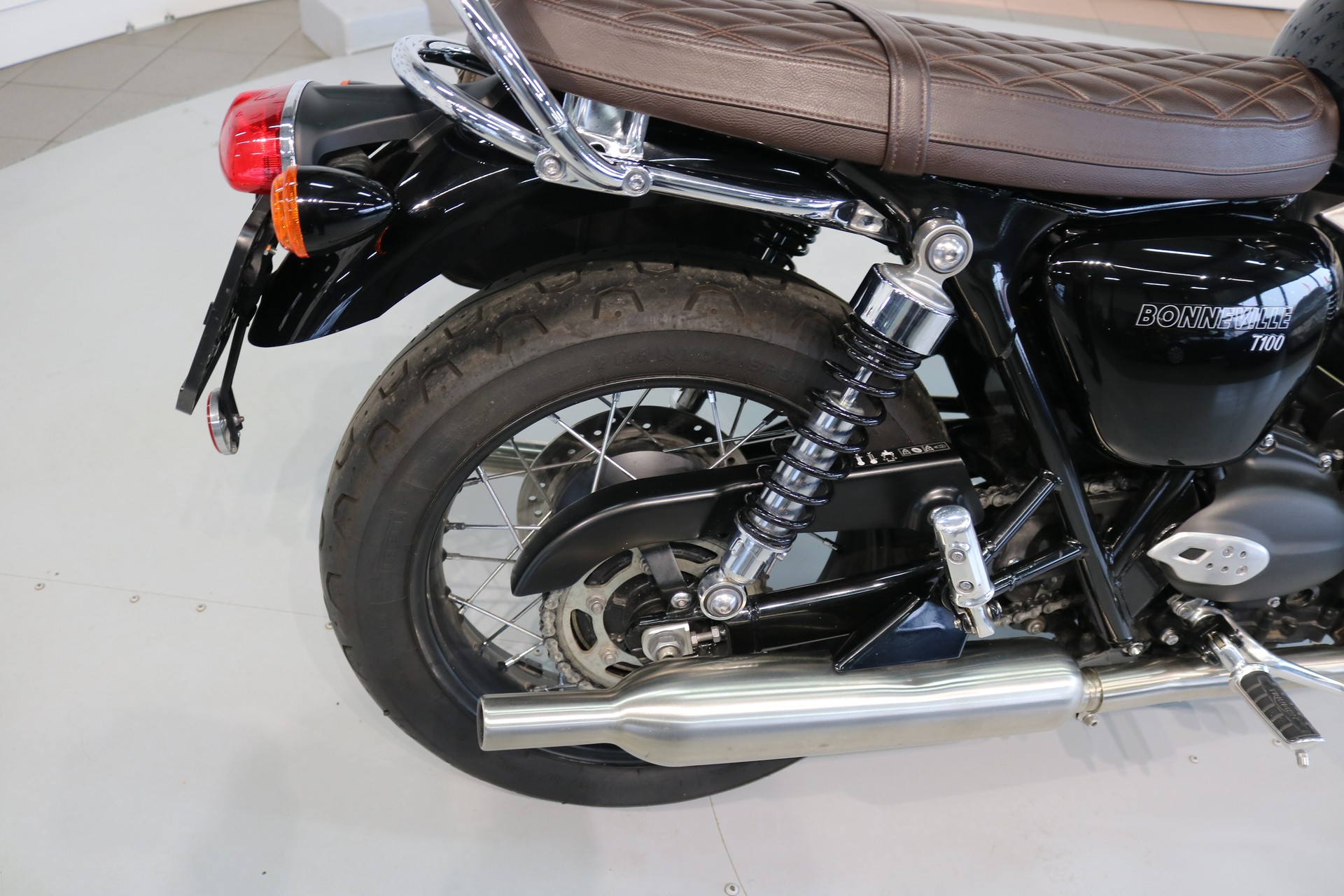 TRIUMPH Bonneville 900 T 100-image-7
