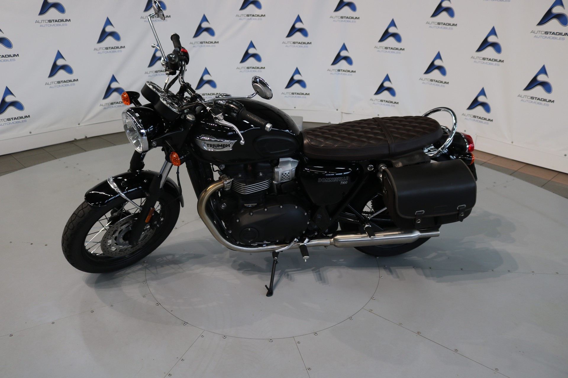 TRIUMPH Bonneville 900 T 100-image-2