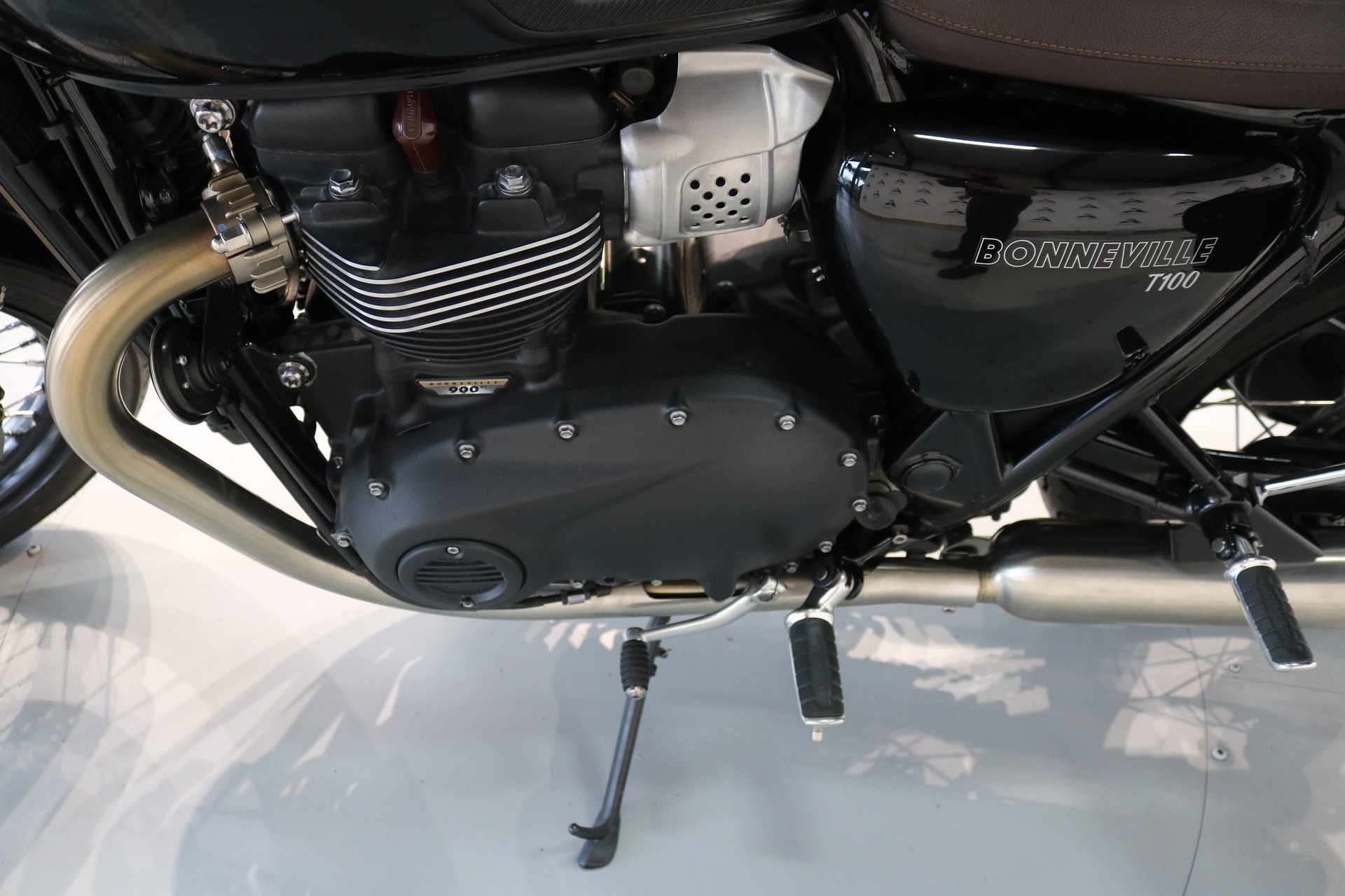 TRIUMPH Bonneville 900 T 100-image-11