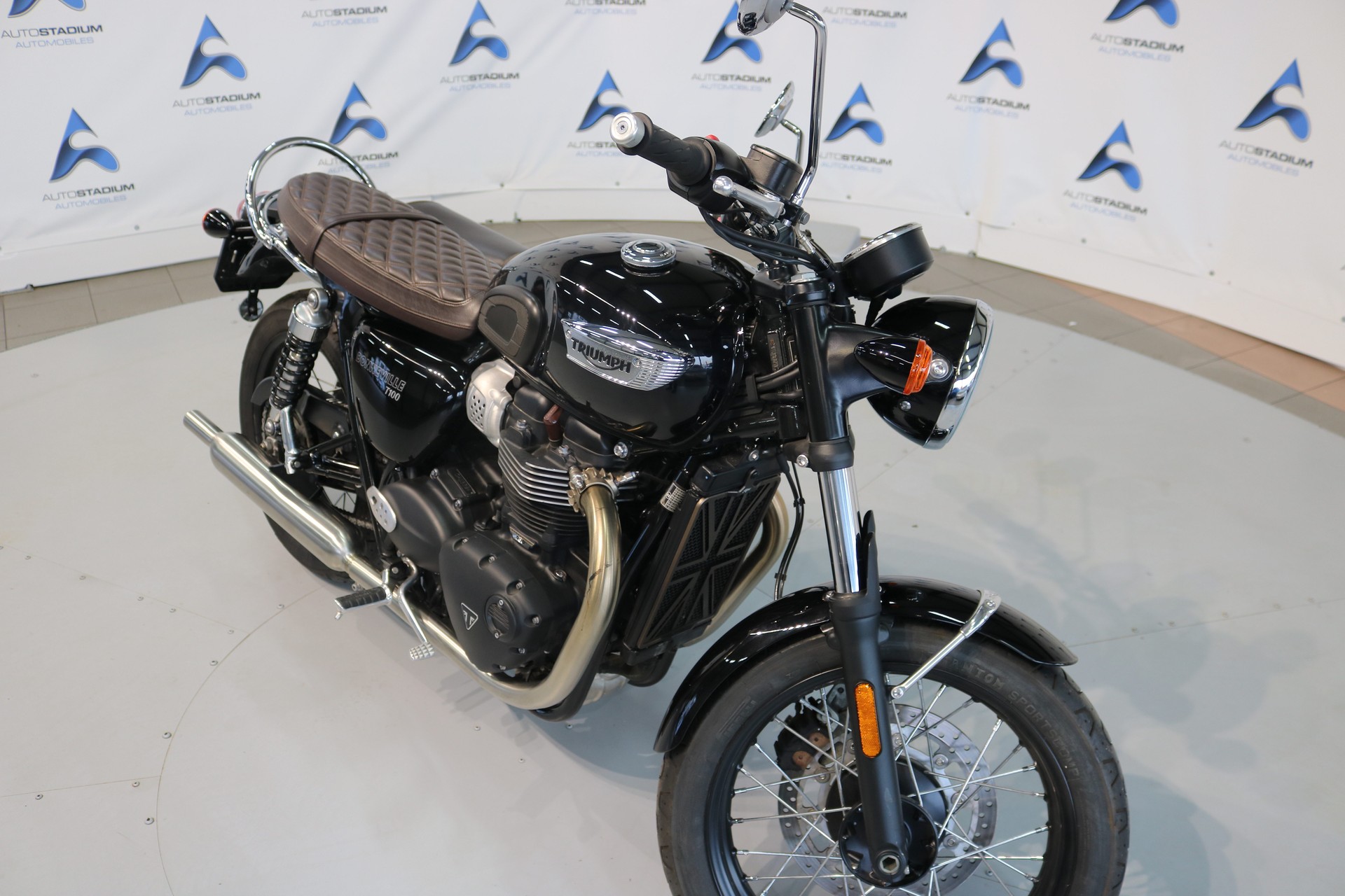 TRIUMPH Bonneville 900 T 100-image-4