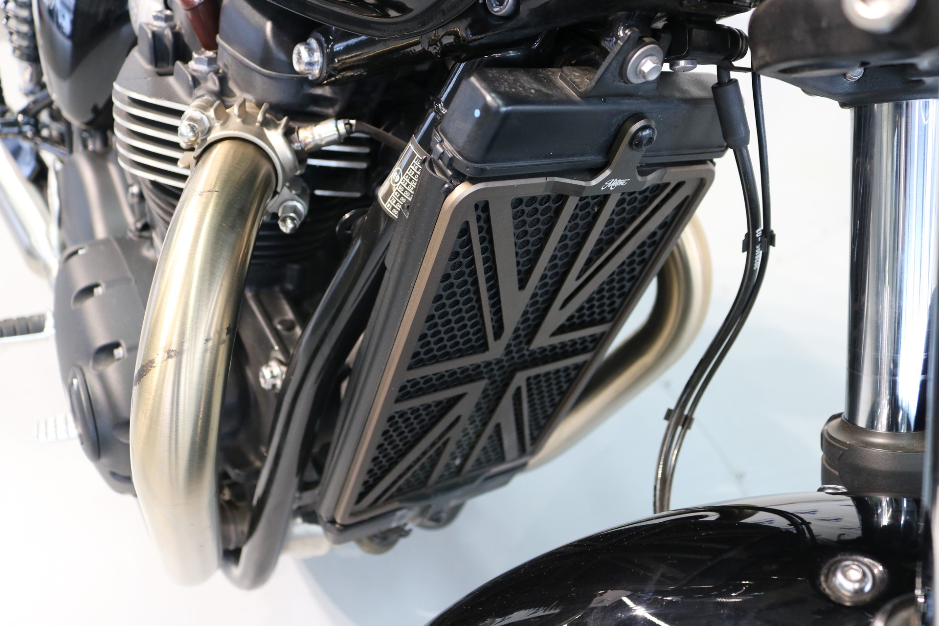 TRIUMPH Bonneville 900 T 100-image-5