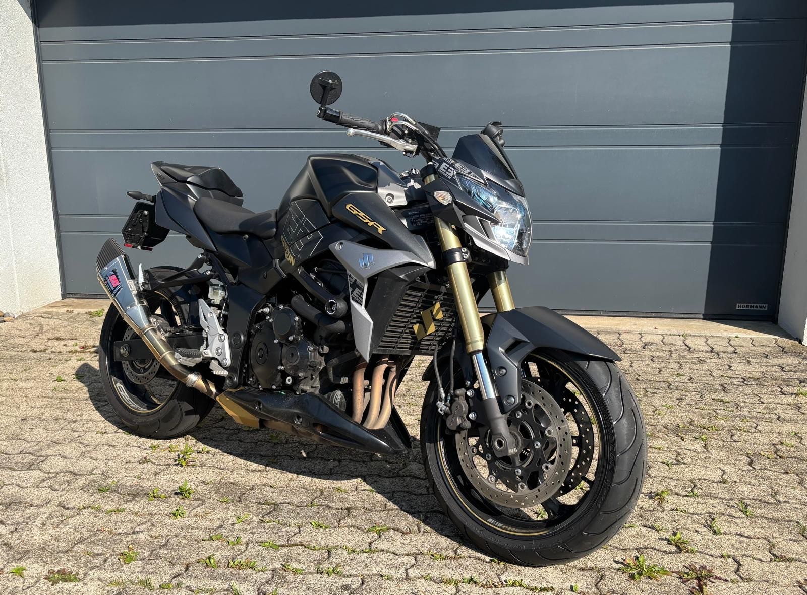 SUZUKI GSR 750 ABS Freegun-image-0