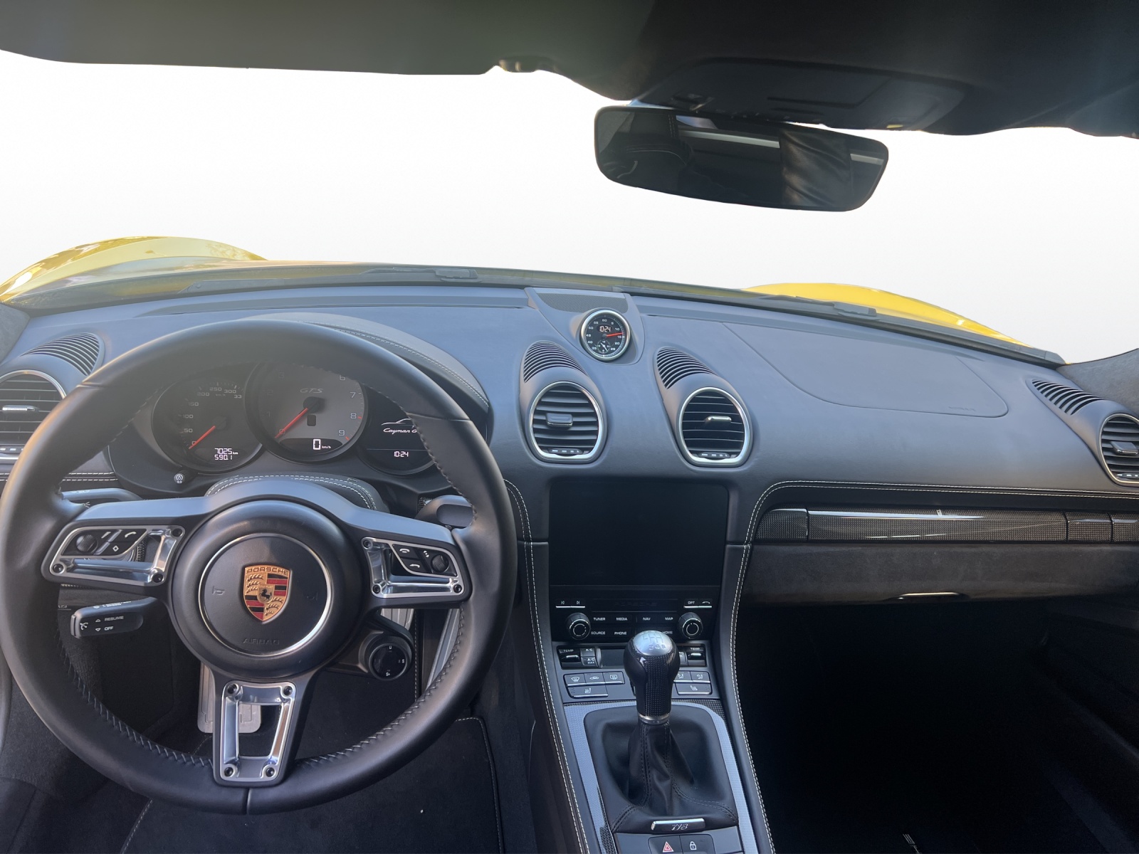 PORSCHE 718 Cayman GTS 4.0-image-10