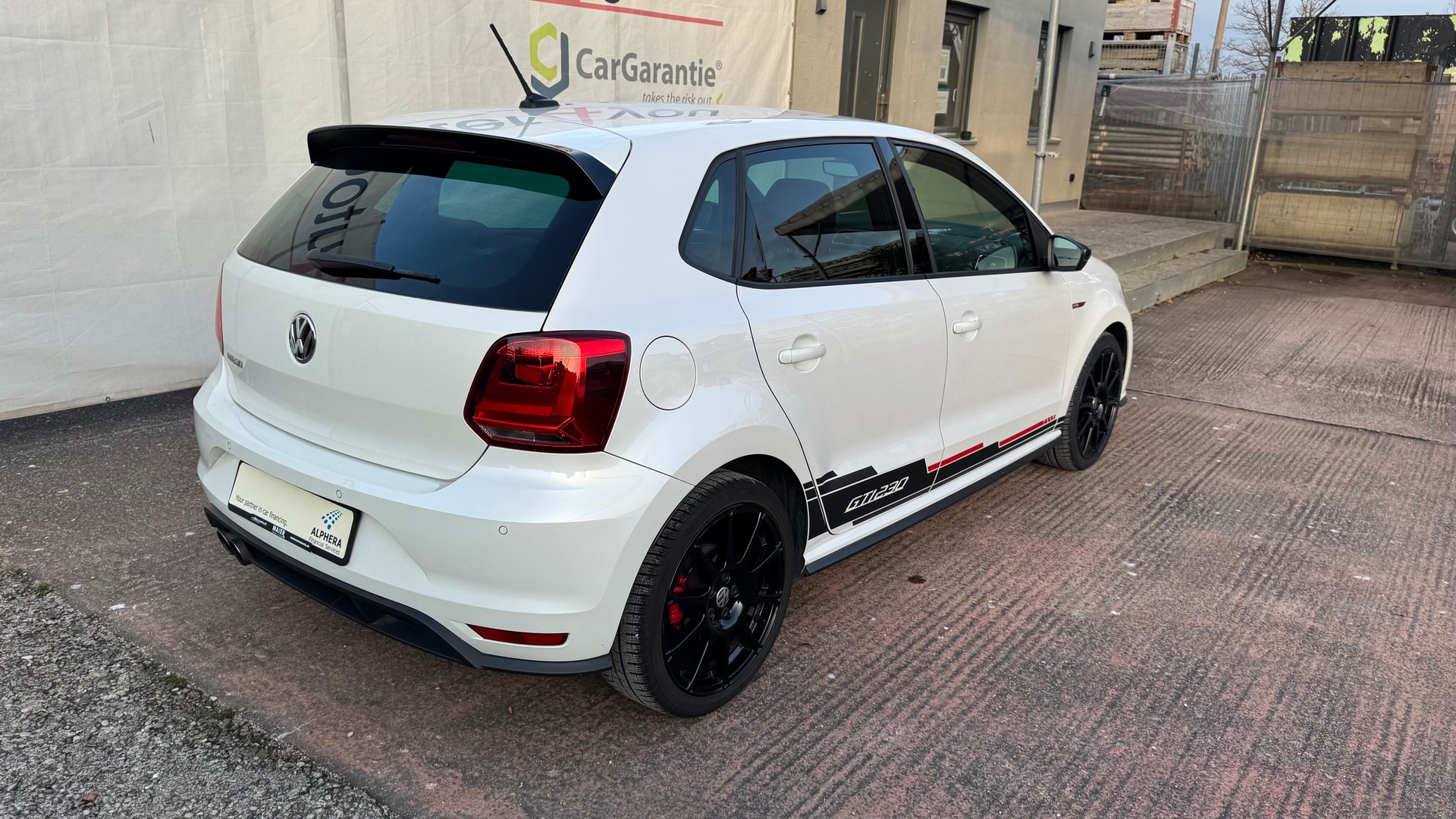 VW Polo 1.8 TSI GTI 230-image-8