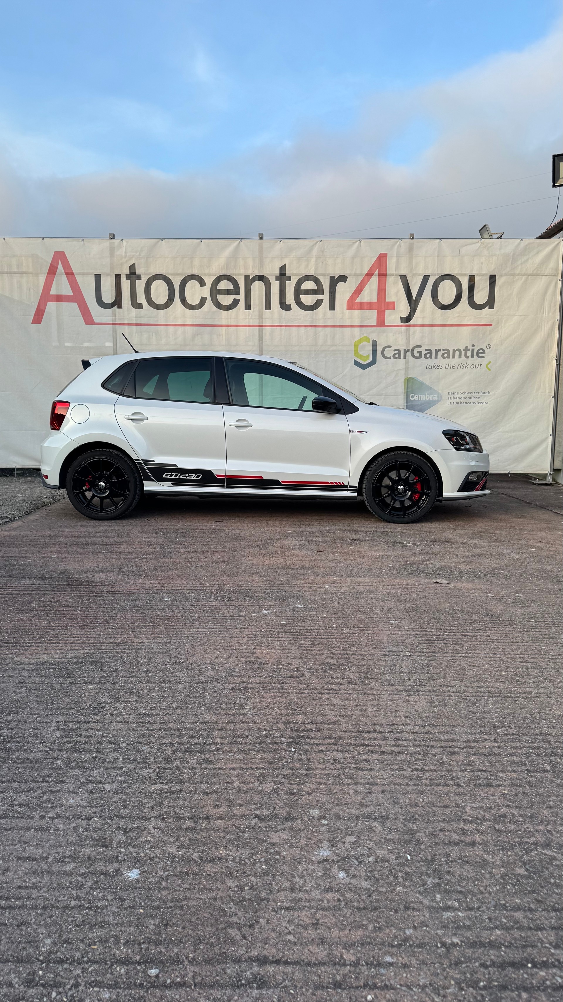 VW Polo 1.8 TSI GTI 230
