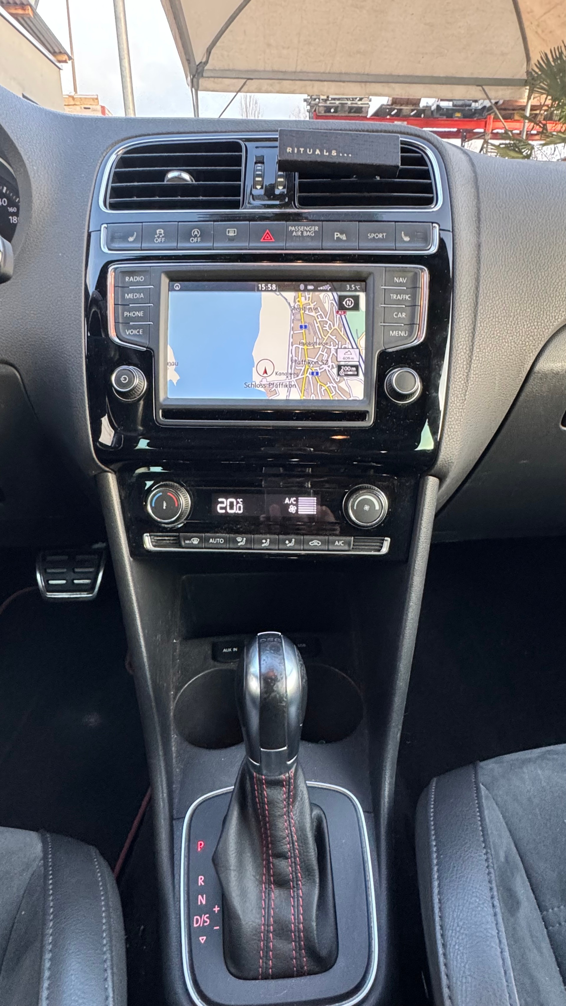 VW Polo 1.8 TSI GTI 230-image-25