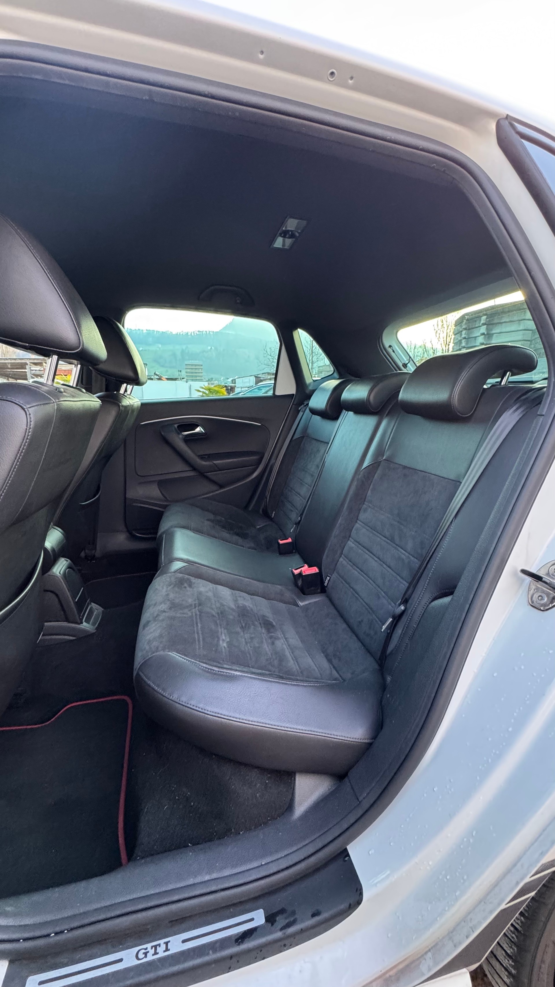 VW Polo 1.8 TSI GTI 230-image-14