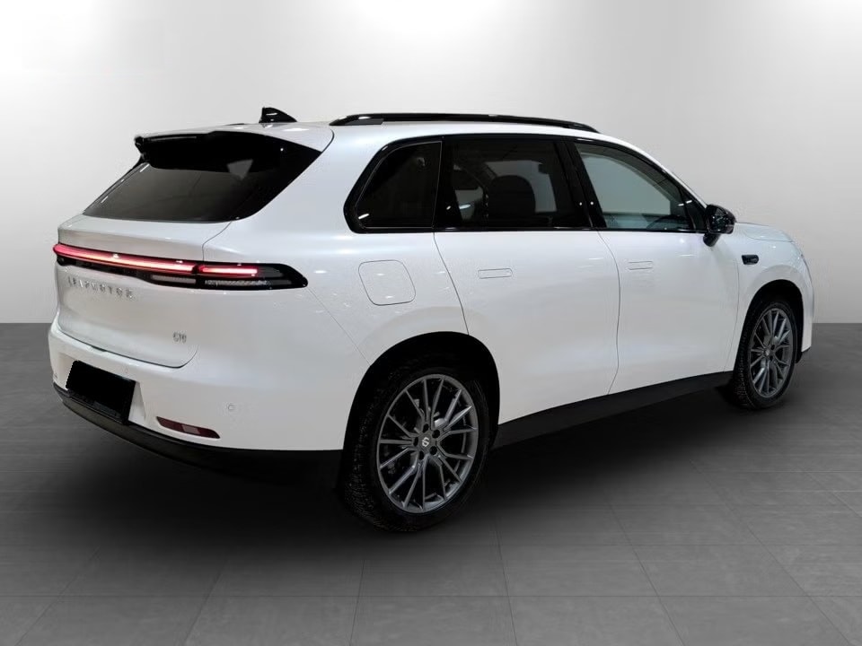LEAPMOTOR C10 82kWh AWD ProMax Design 598hk AWD-showroom-element-3