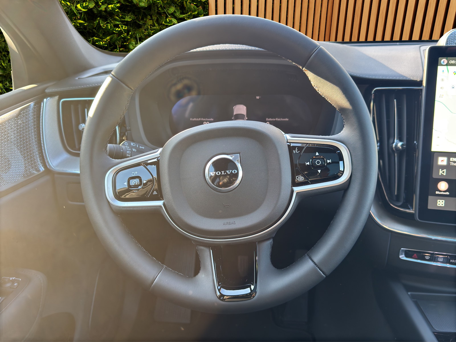 VOLVO XC60 2.0 T8 TE Black Edition eAWD-image-11