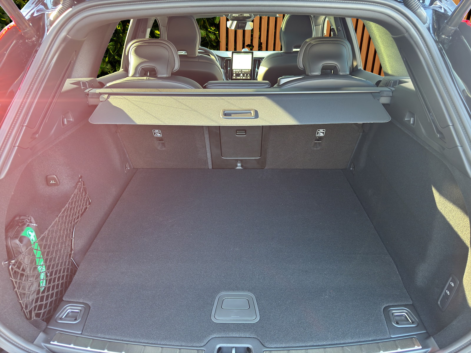 VOLVO XC60 2.0 T8 TE Black Edition eAWD-image-15
