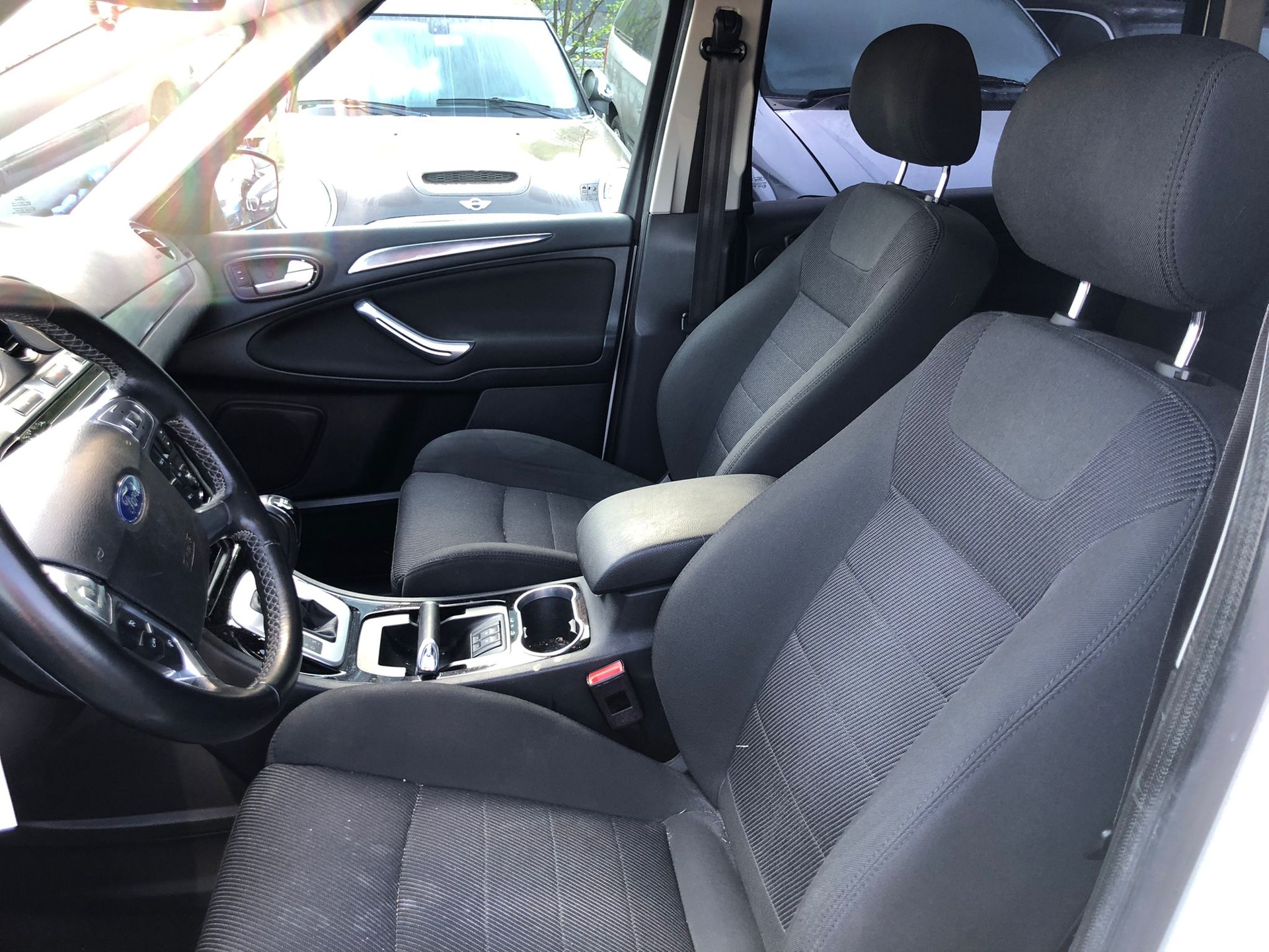 FORD S-Max 2.0 SCTi TitaniumS PowerShift-image-13
