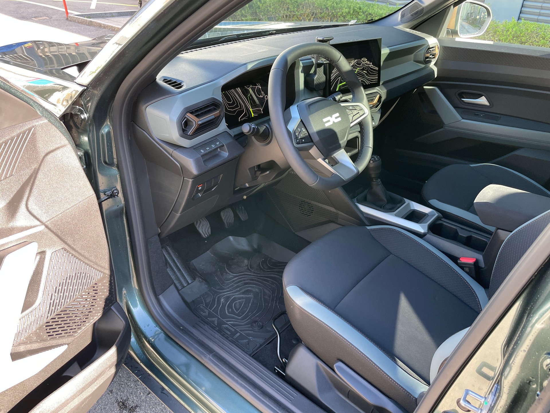 DACIA Bigster TCe 140 48V Extreme-image-10