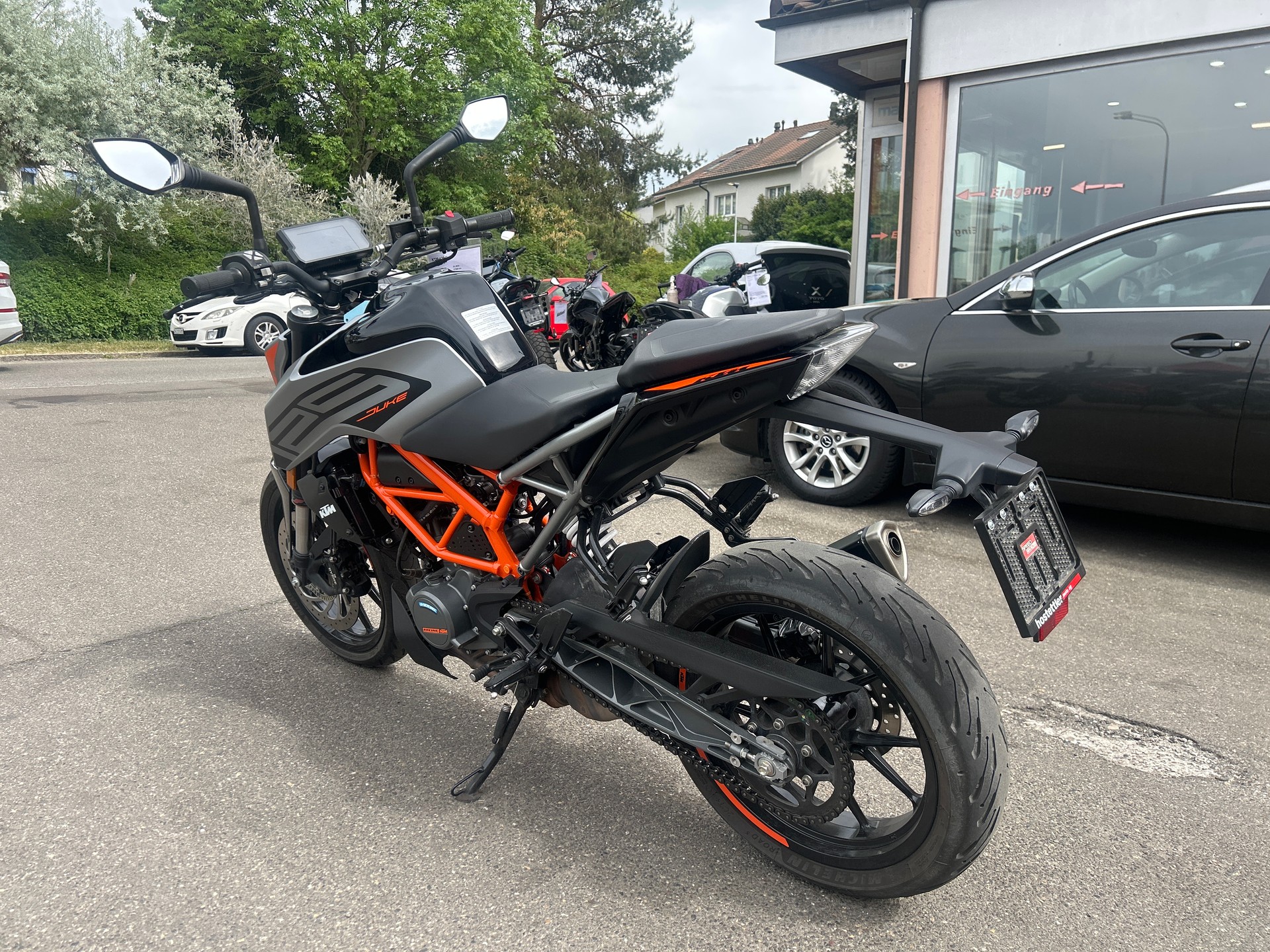 KTM 125 Duke-image-3