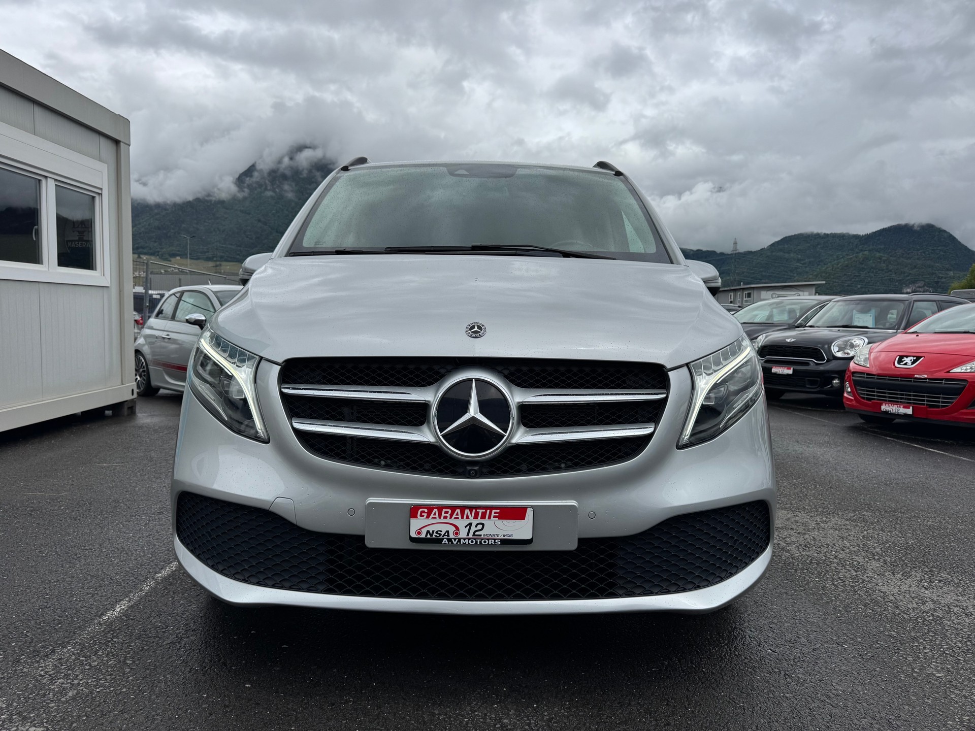 MERCEDES-BENZ V 300 d lang Avantgarde 4Matic 9G-Tronic-image-2