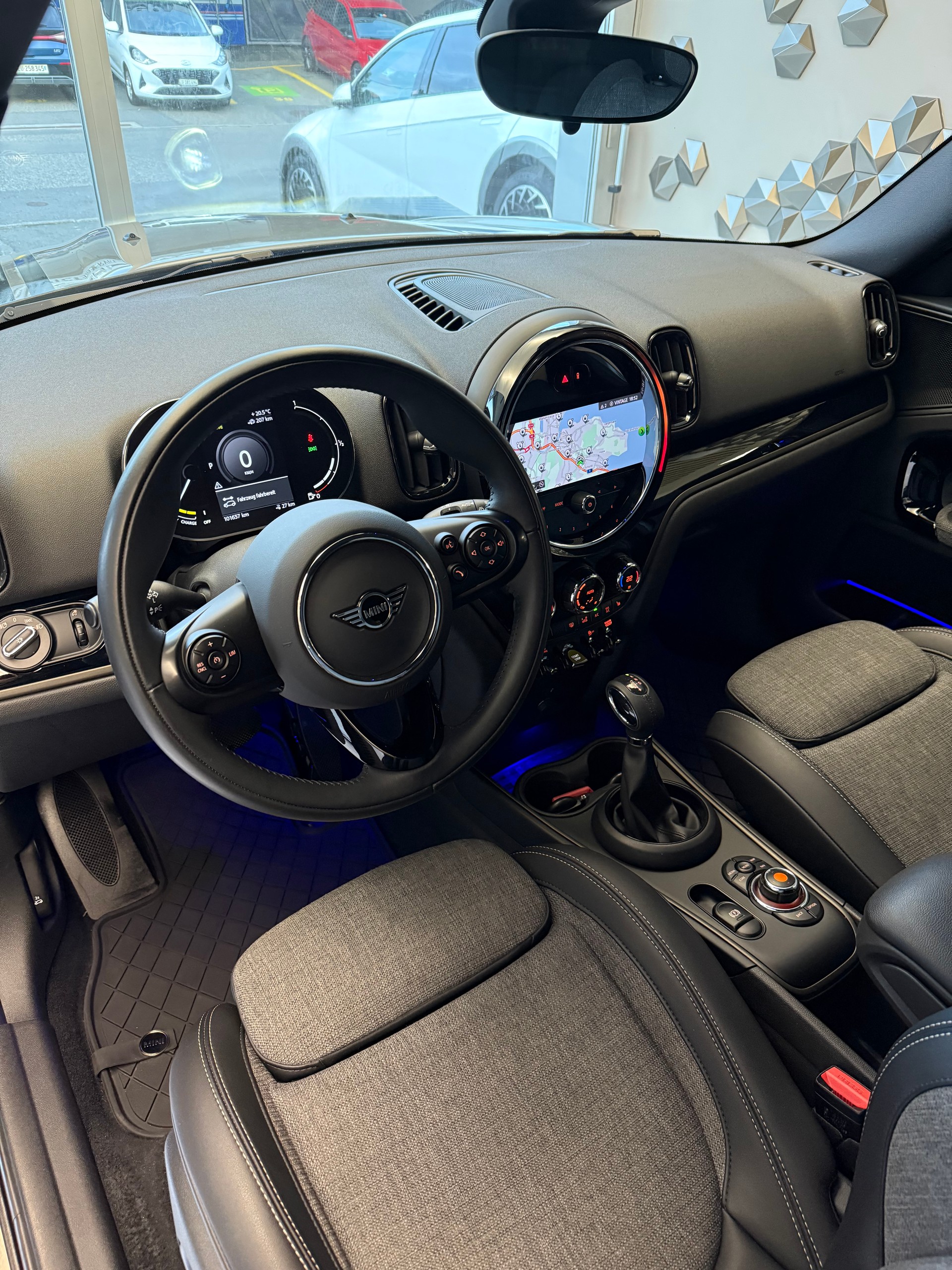 MINI Countryman Cooper SE ALL4 PHEV Steptronic-image-4
