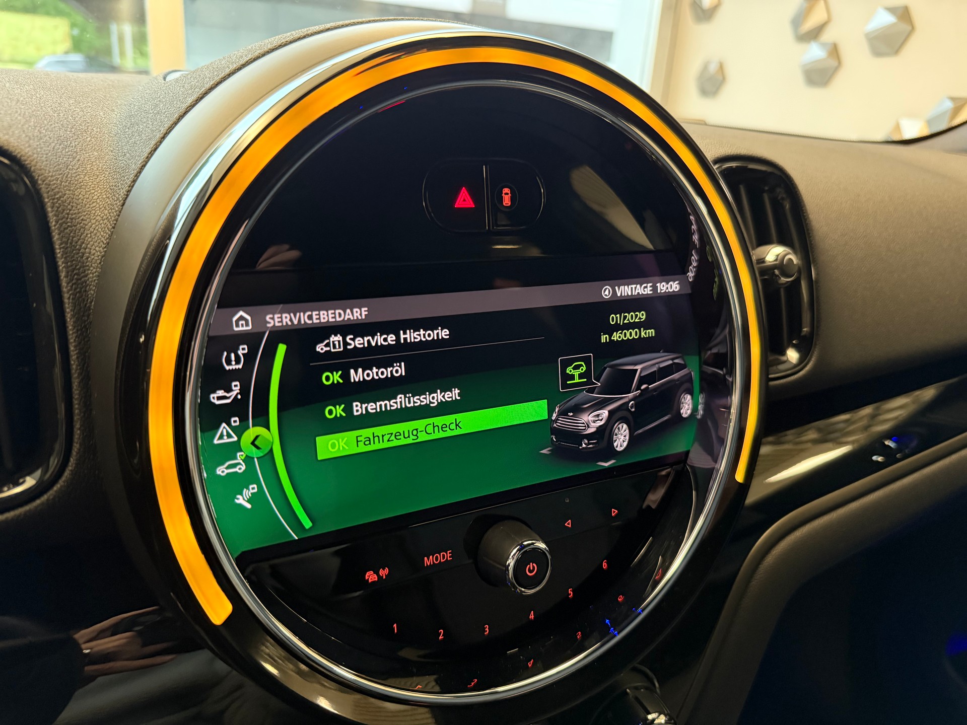 MINI Countryman Cooper SE ALL4 PHEV Steptronic-image-19