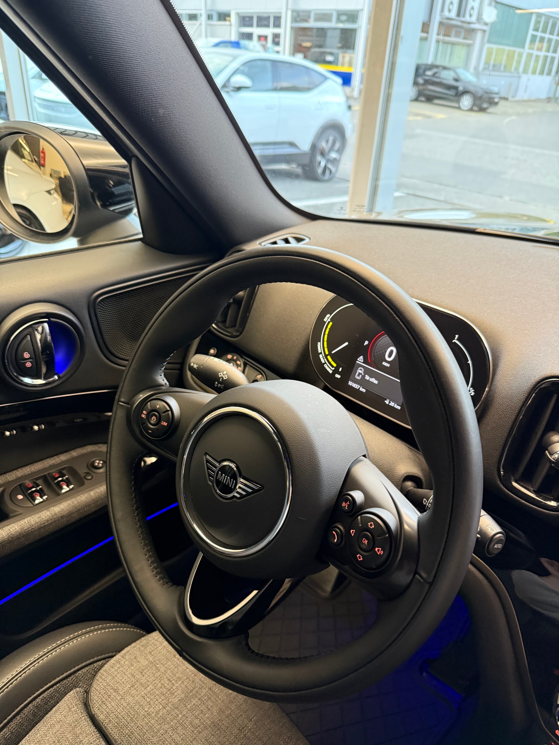 MINI Countryman Cooper SE ALL4 PHEV Steptronic-image-14