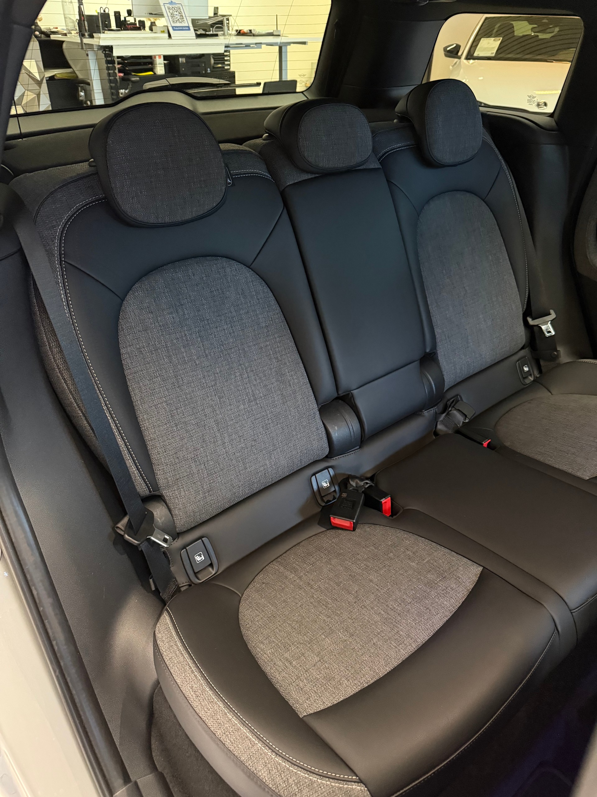 MINI Countryman Cooper SE ALL4 PHEV Steptronic-image-10