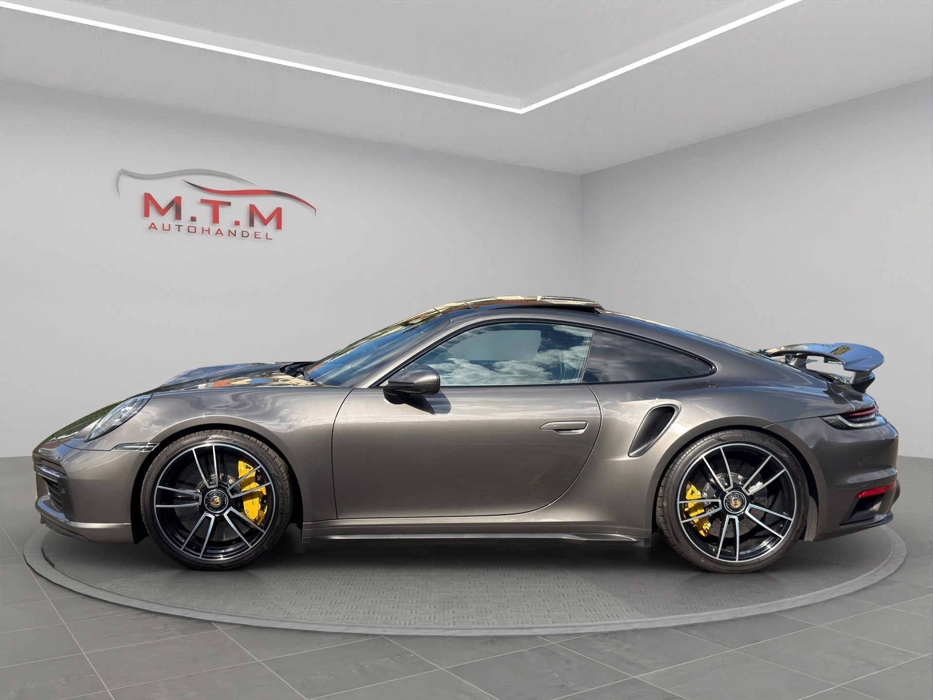 PORSCHE 911 Turbo S PDK-showroom-element-2