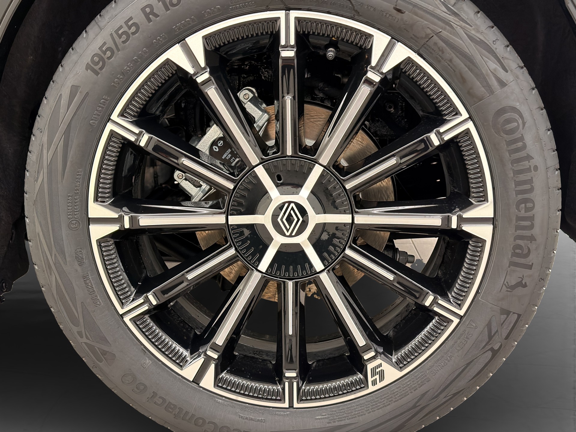 RENAULT R5 E-Tech Comfort Range iconic-image-5